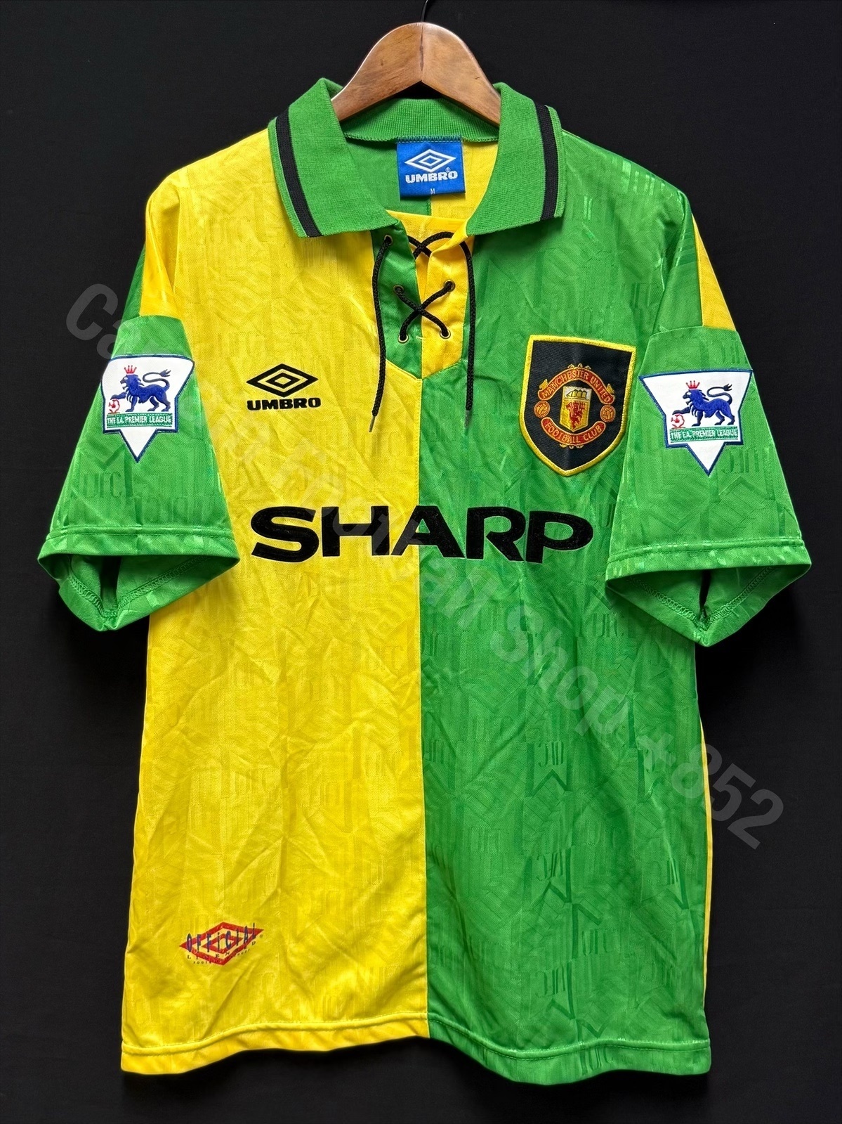 Manchester United 1992-1993 Umbro Third Shirt #7 CANTONA