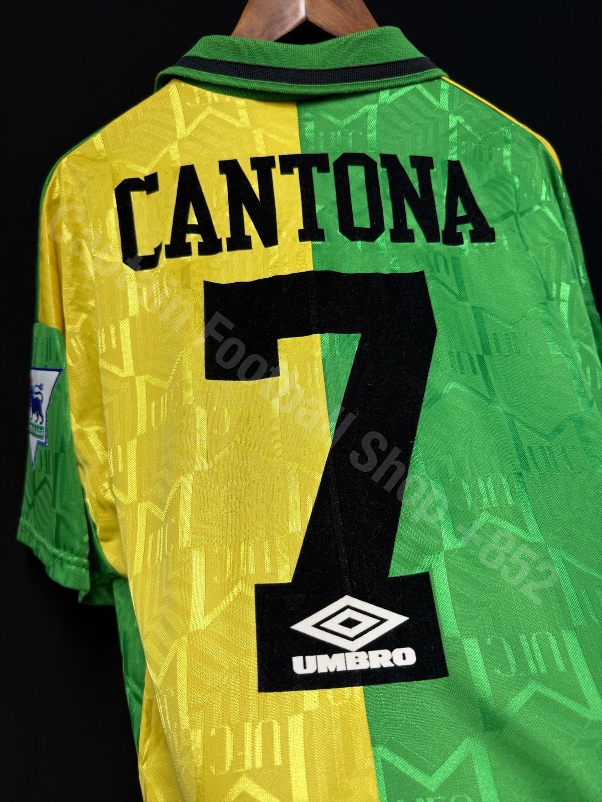 Manchester United 1992-1993 Umbro Third Shirt #7 CANTON
