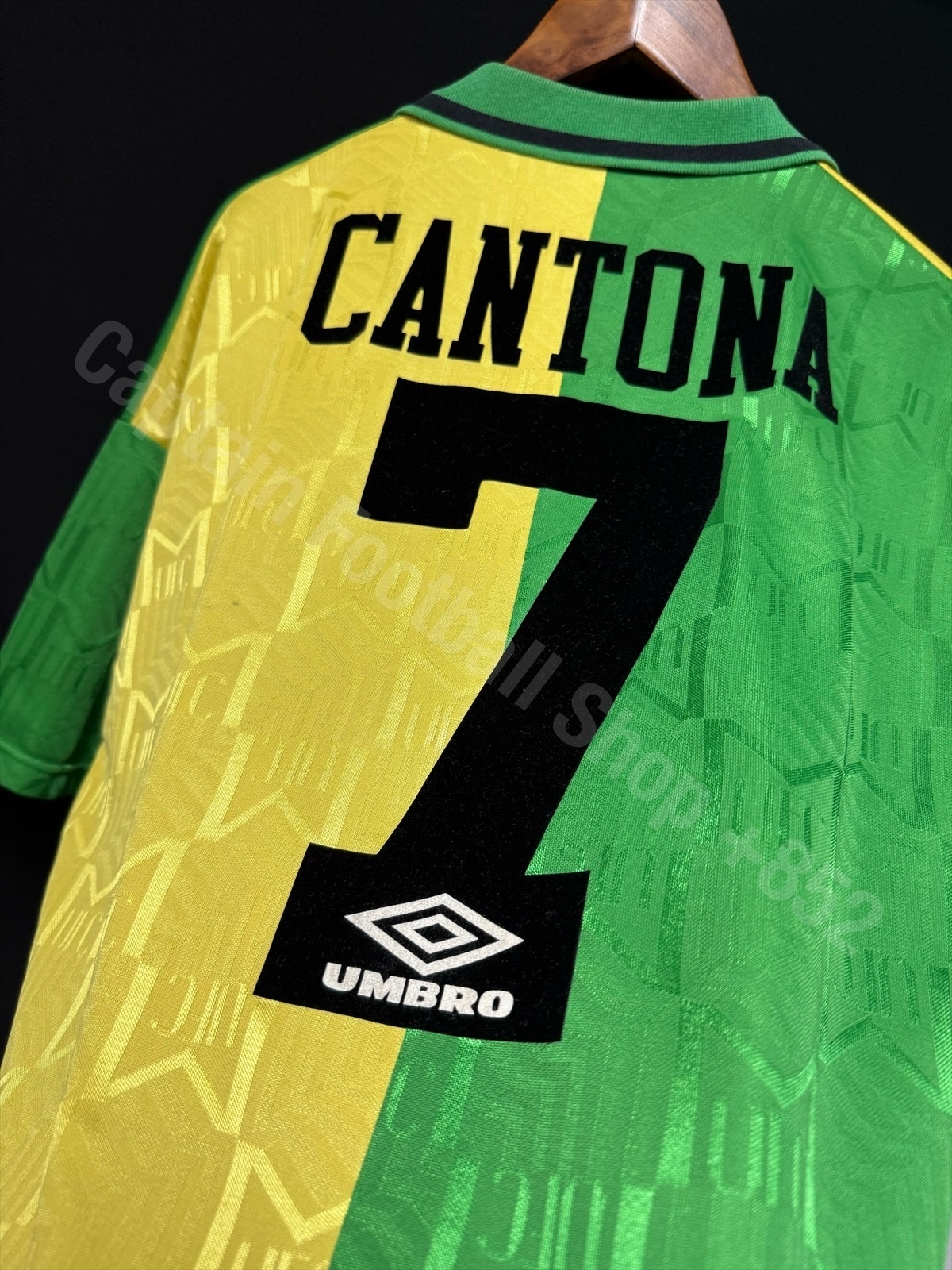 Manchester United 1992-1993 Umbro Third Shirt #7 CANTON
