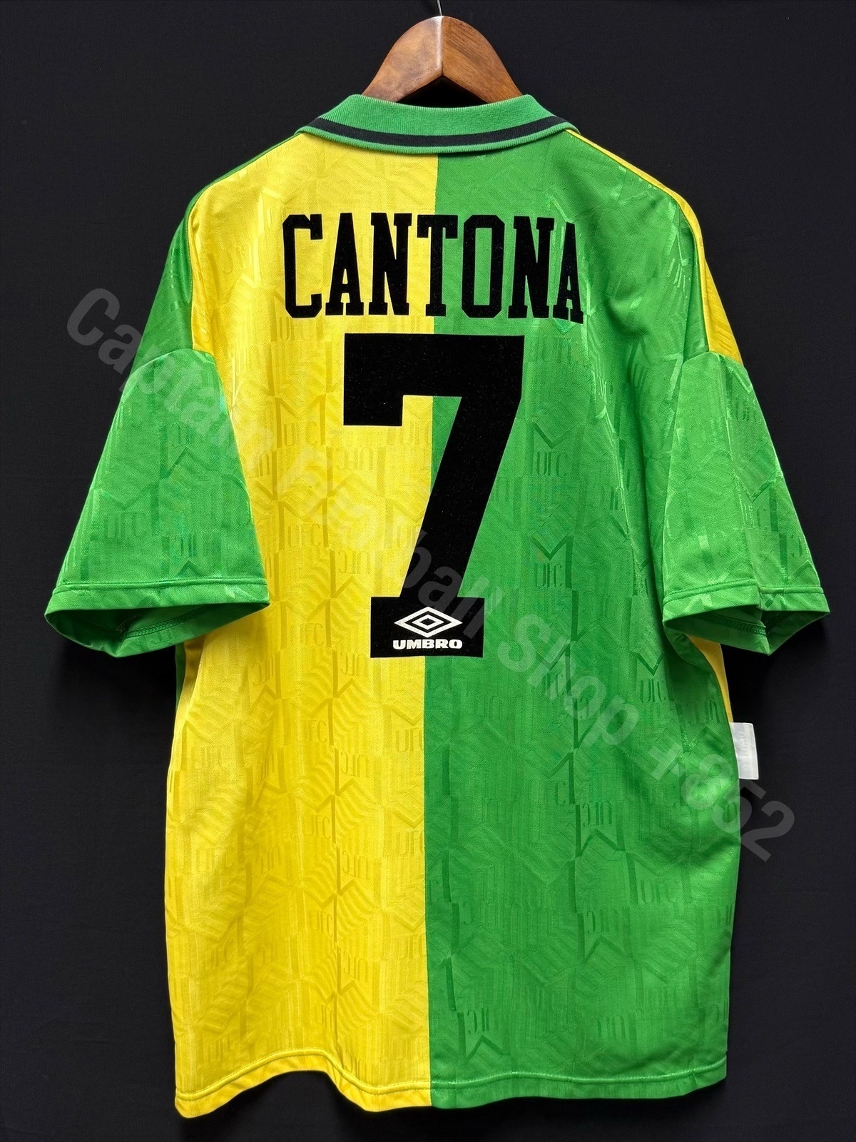 Manchester United 1992-1993 Umbro Third Shirt #7 CANTON