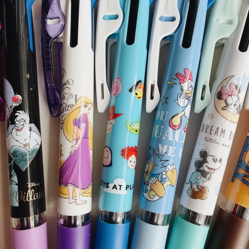 Disney 限定聯名 JETSTREAM溜溜筆 三色原子筆 0.5油性｜日本uni