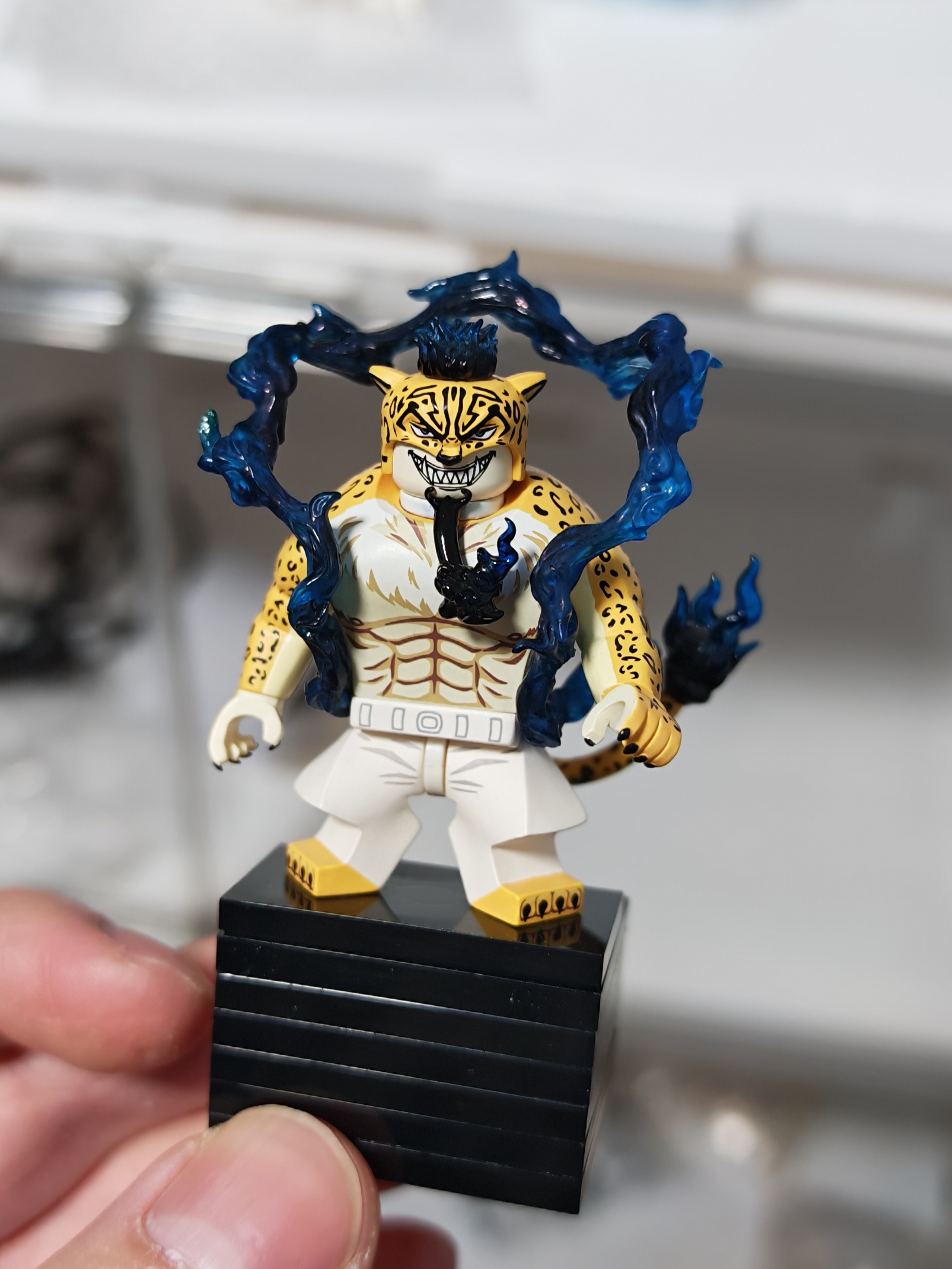 [New World][Preorder] Lucky Leopard Form [UVprinted]