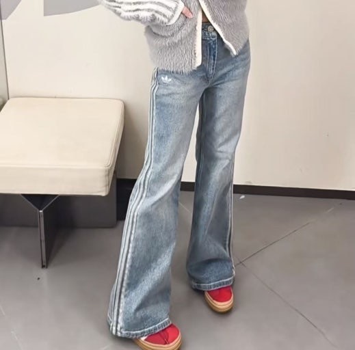 【Luxury】ADIDAS KT3173 宋雨琦同款 愛迪達時尚 牛仔喇叭褲 女神製造機 長腿推薦 牛仔褲 顯瘦款