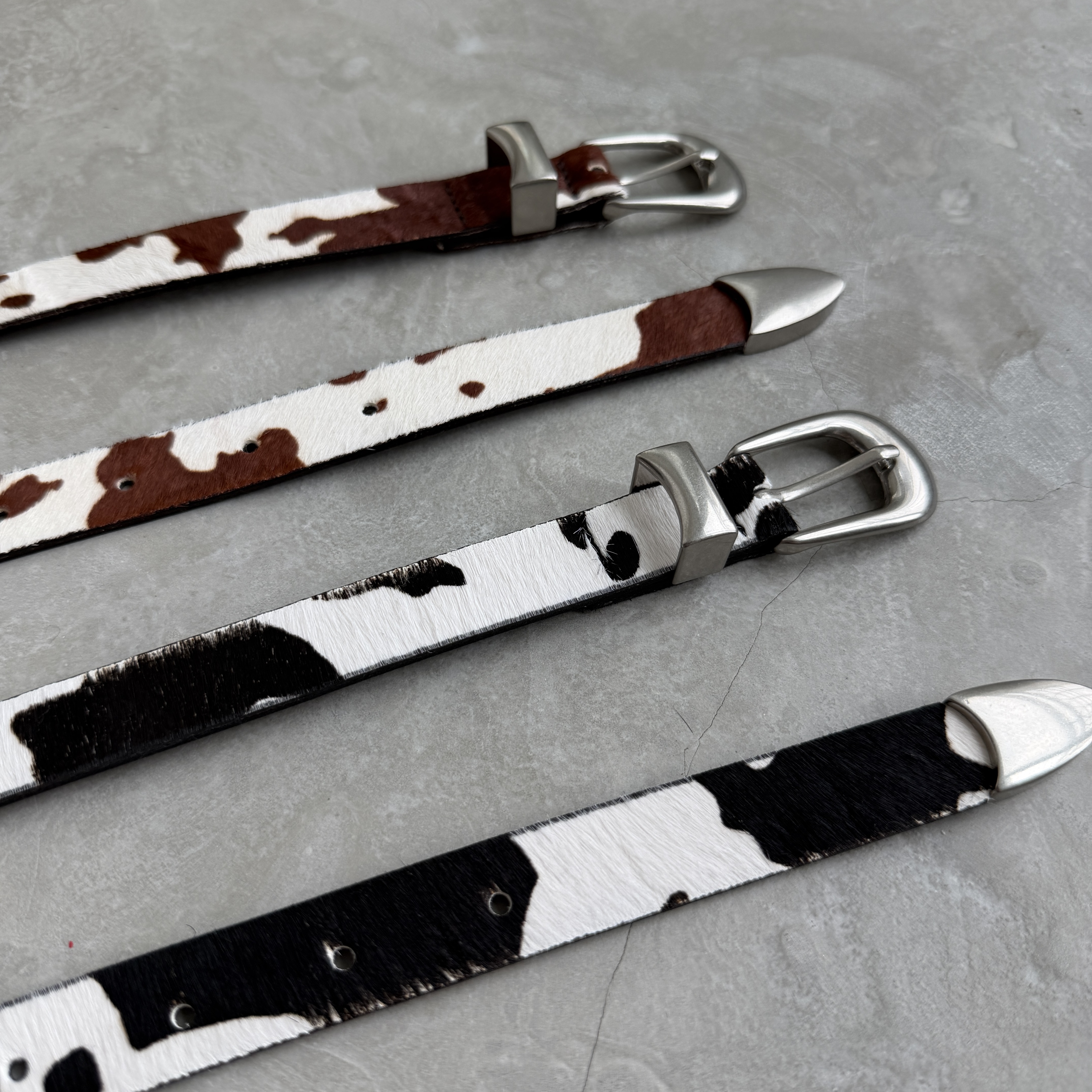 A104 「真皮」乳牛花紋毛皮帶 / 2 colors