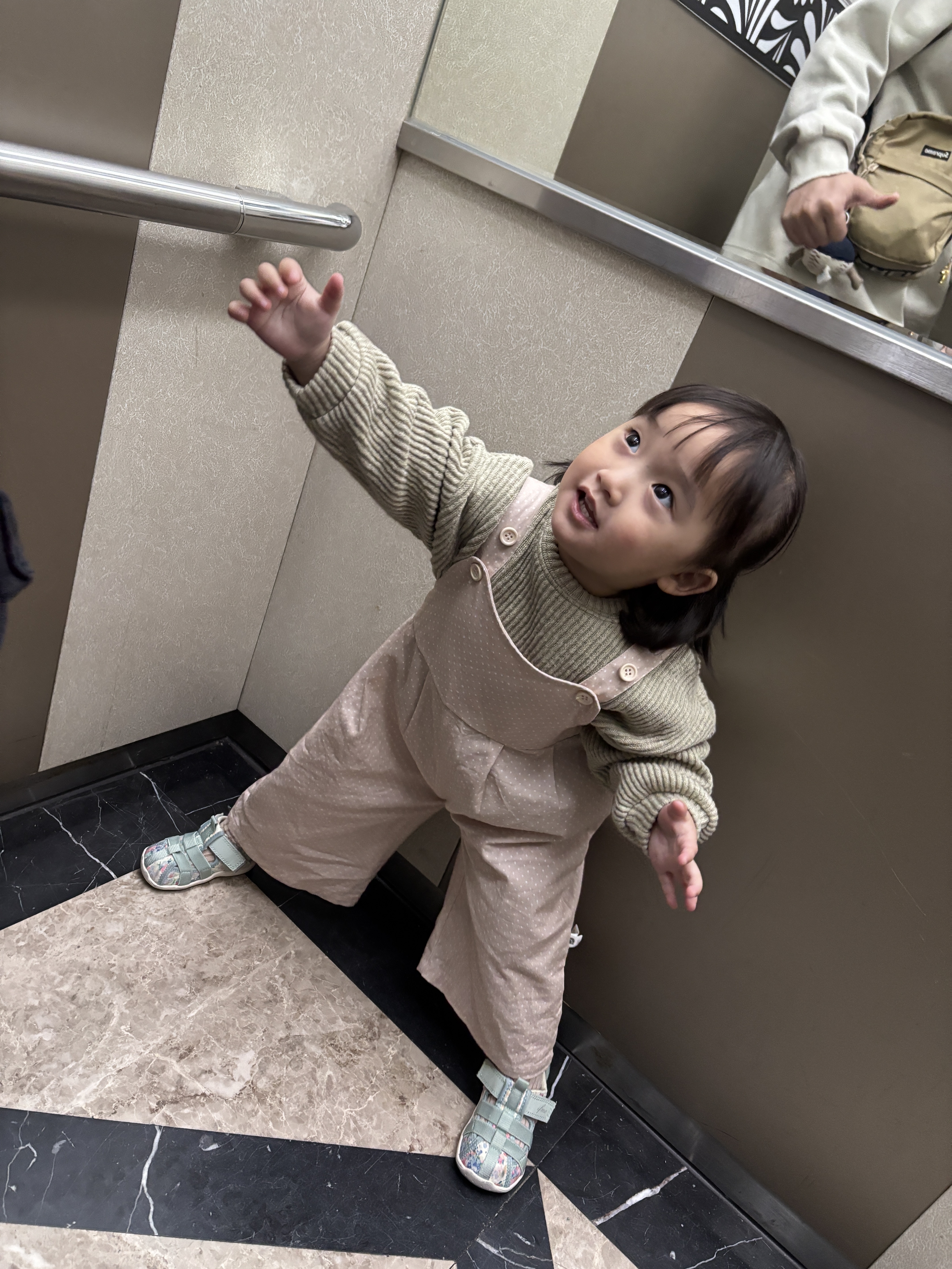 一定是大拇指的點點吊帶褲套裝(73-100)