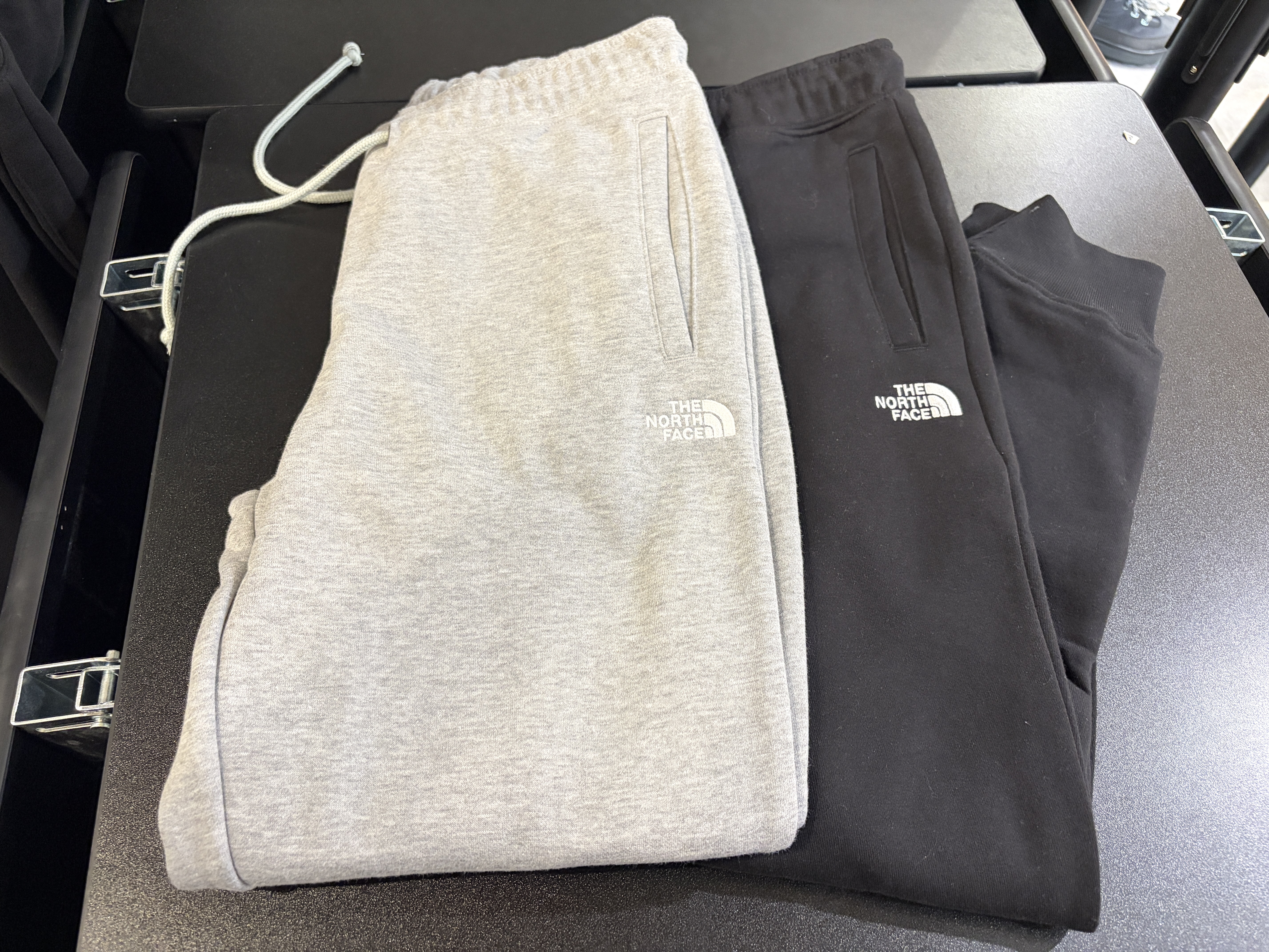 THE NORTH FACE 女大人 刺繡小標 刷毛 縮口 棉褲 (2色)