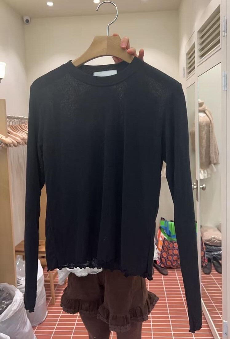 BE75  胸 36-54 長21 $349 (一口價)