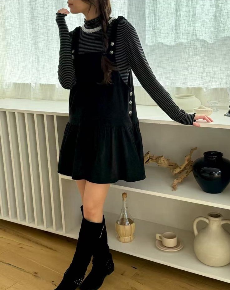 BE76   韓風工人褲    胸44 長32 $599 (一口價)  不連打底