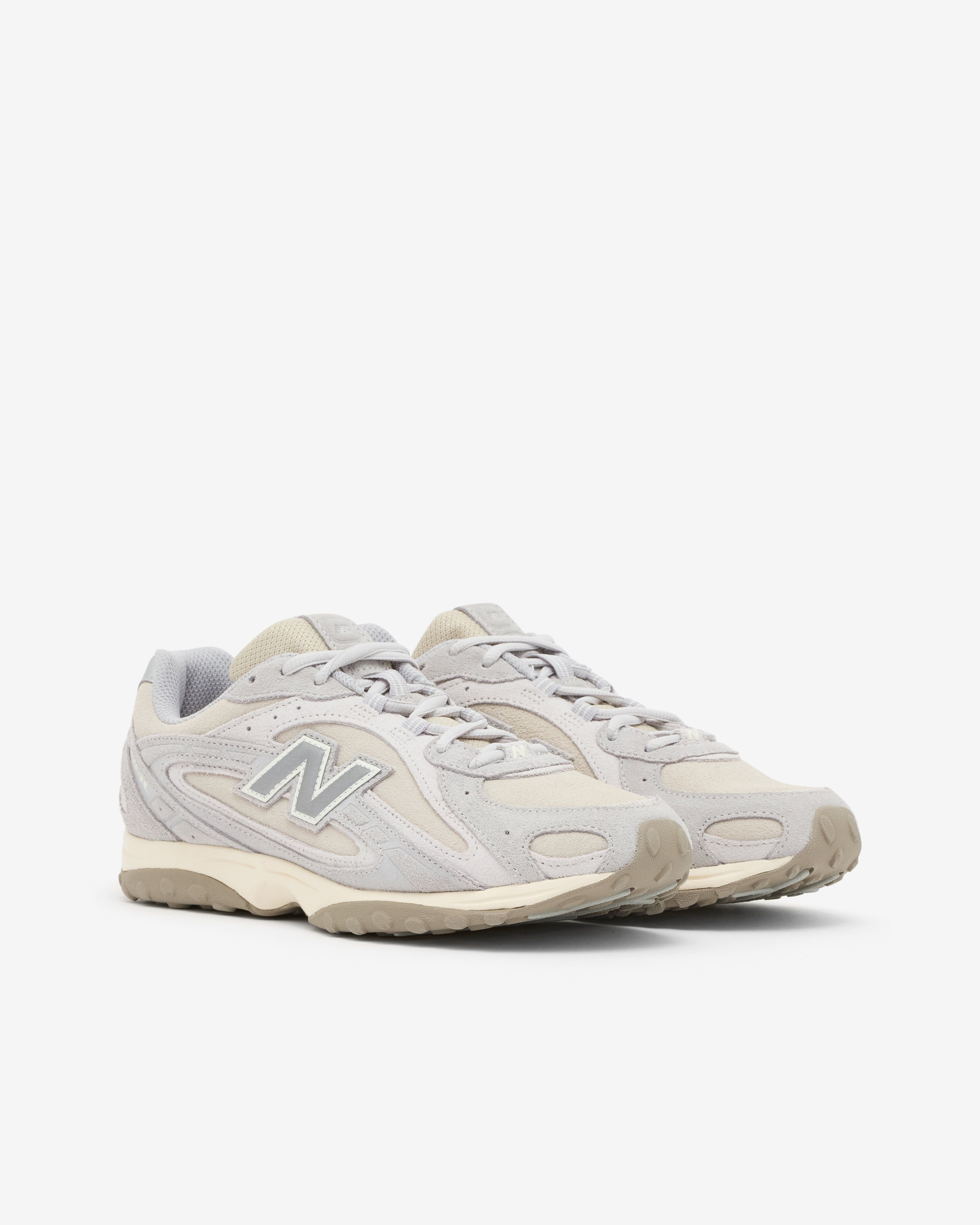預購┃張員瑛 new balance 204 U204 灰米色 薄底鞋