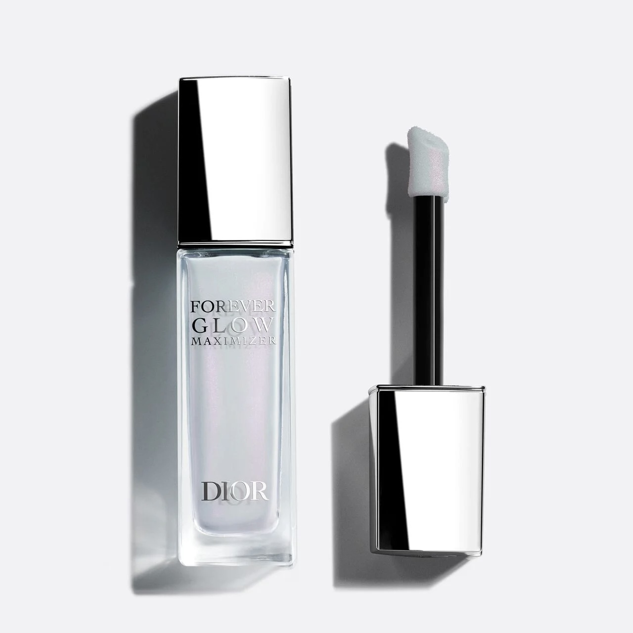 Dior 恆久貼肌亮采光影液#100 Sugar Icing