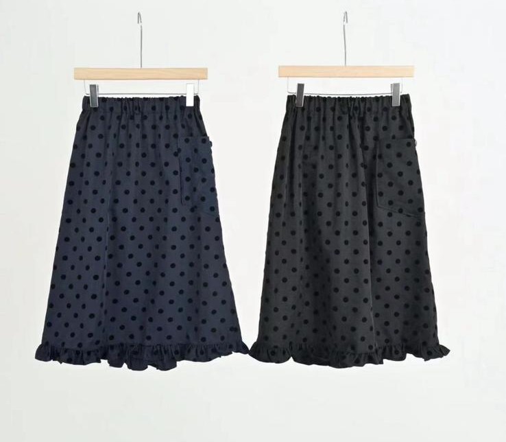 RU09 波點長裙  腰26-35 HIP46 長29 $599 (一口價)