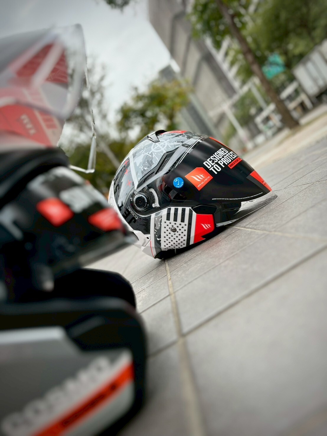 MT Helmet COSMO SV 彩繪 黑灰白條紋 3/4罩 安全帽 亞版