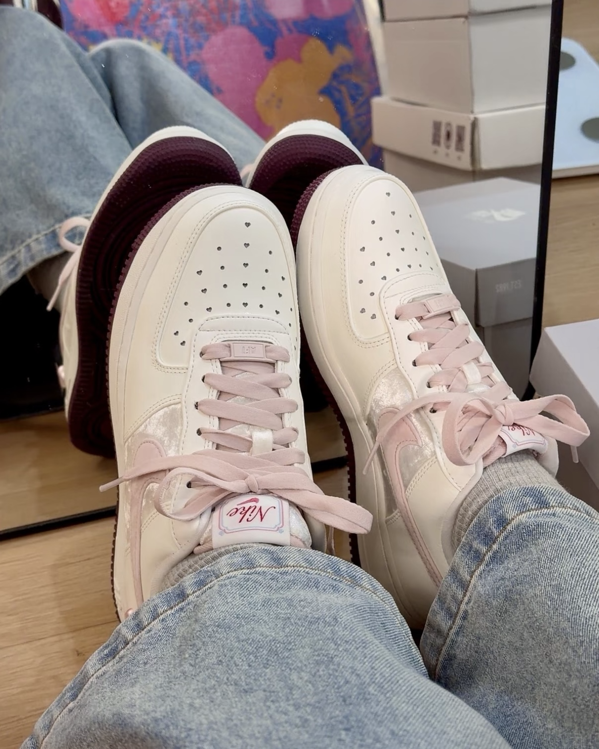 Nike Air Force 1 Low Valentine's Day 2026 奶油白 粉紫 情人節限定 天鵝絨 愛心鎖 蝴蝶結 女鞋
