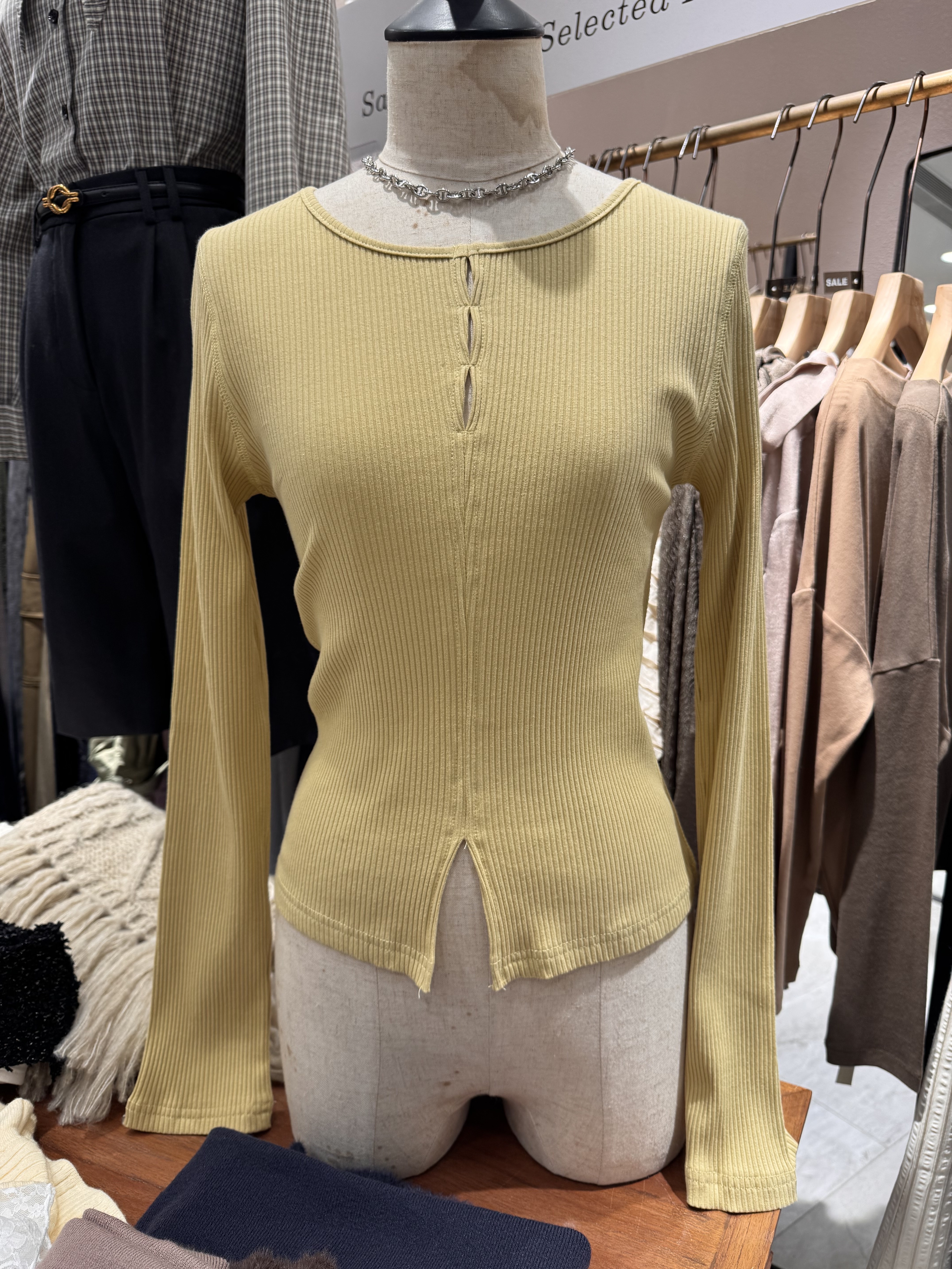 2way ~ 縷空坑紋上衣 - BL61904