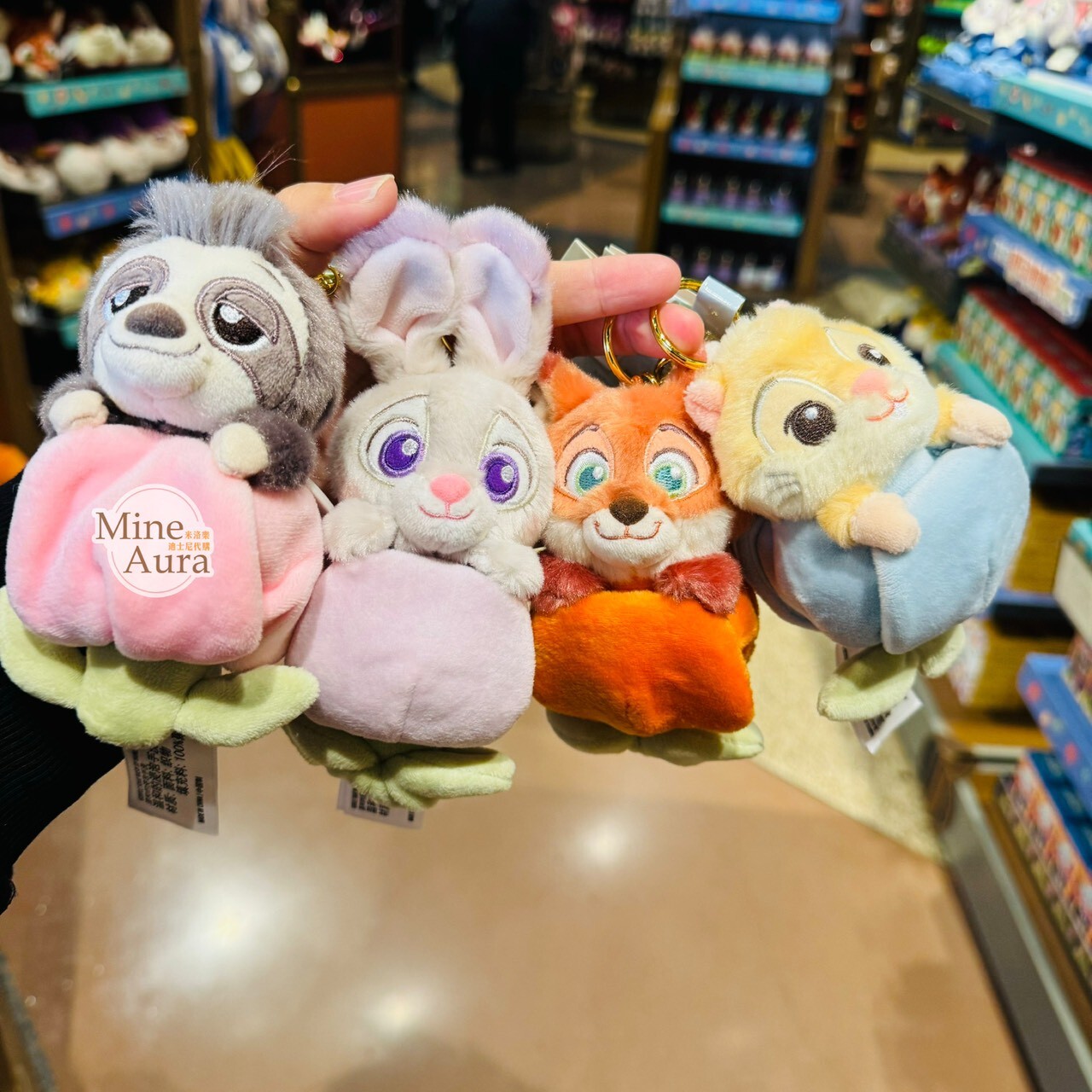 絨絨花園系列 快俠 Flash 樹獺 絨毛 鑰匙圈 吊飾 動物方城市 Zootopia -上海迪士尼樂園