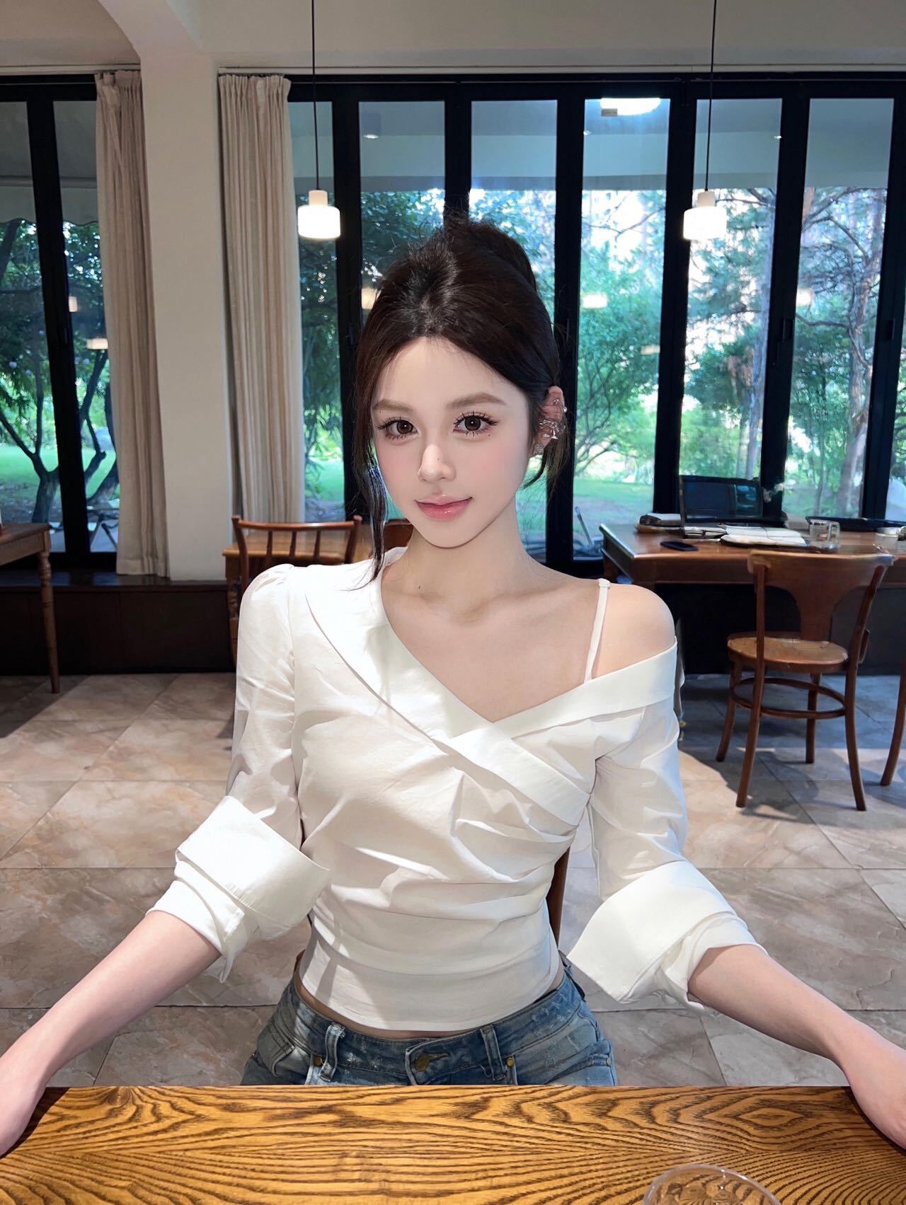 "許我耀眼"不對稱露肩襯衫