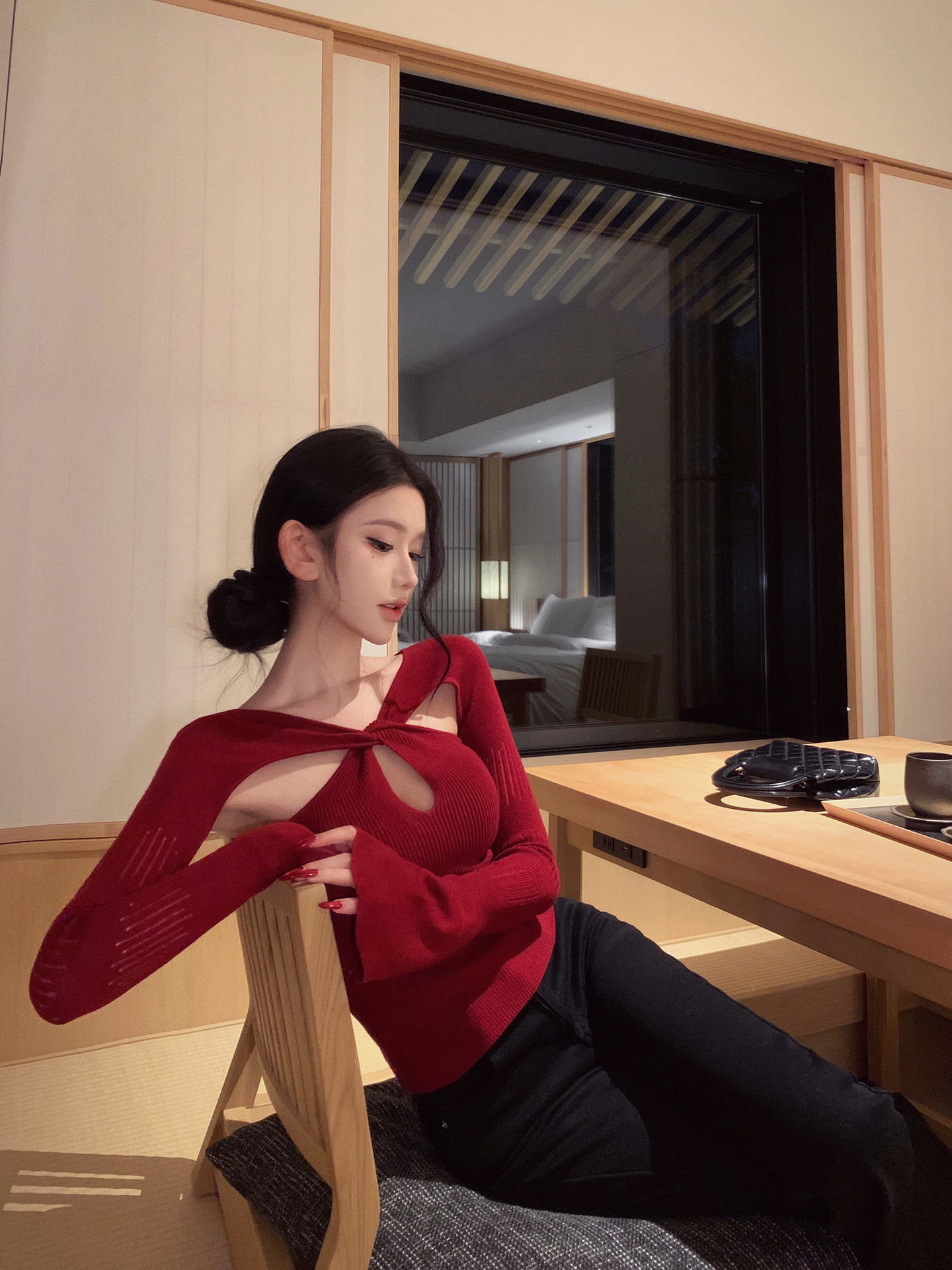 正反2穿 洞洞性感上衣(紅/黑)