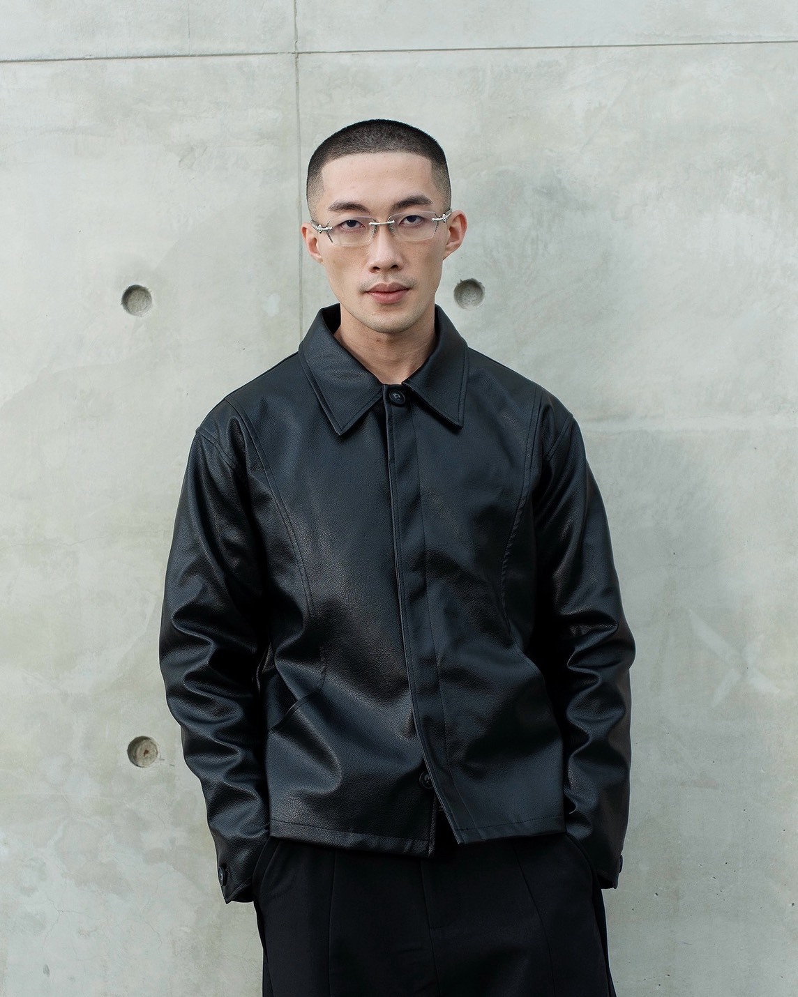 短版 霧面翻領 線條 排釦 皮革 #皮外套