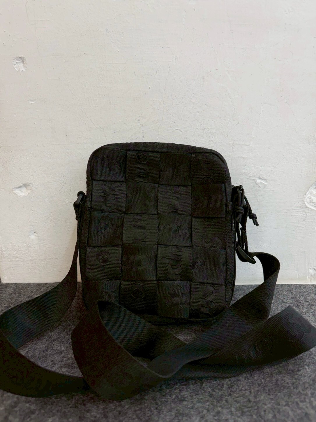 SUPREME Woven Shoulder Bag