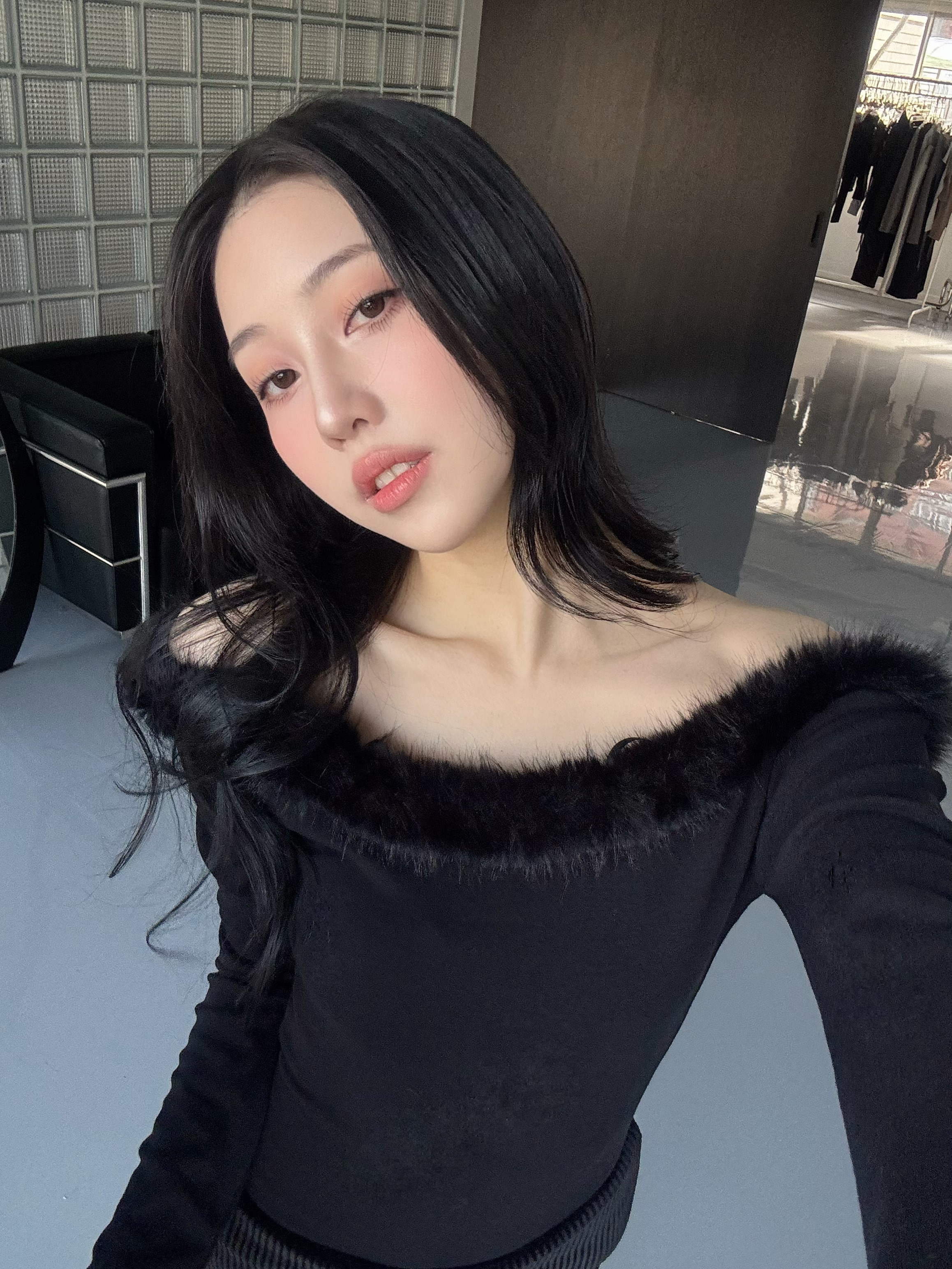 Winter love軟糯毛領一字領tee