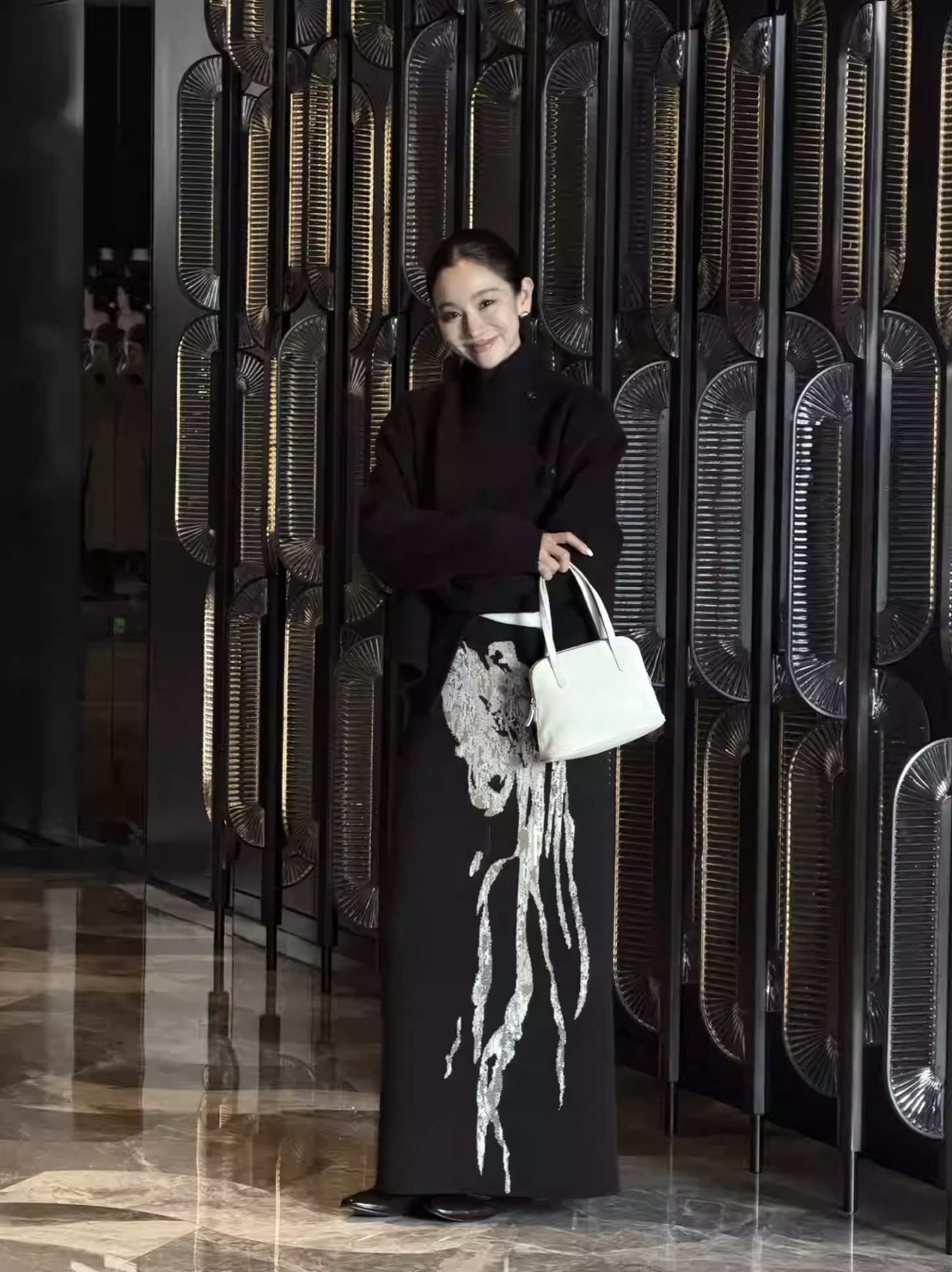 經典黑立領排釦造型羊毛短版外套-S-L (Elegant & Love)