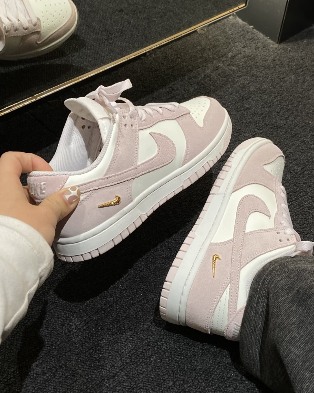 Nike Dunk Low 櫻花粉 粉白 螺紋小金勾 復古 麂皮 低筒休閒鞋 女鞋