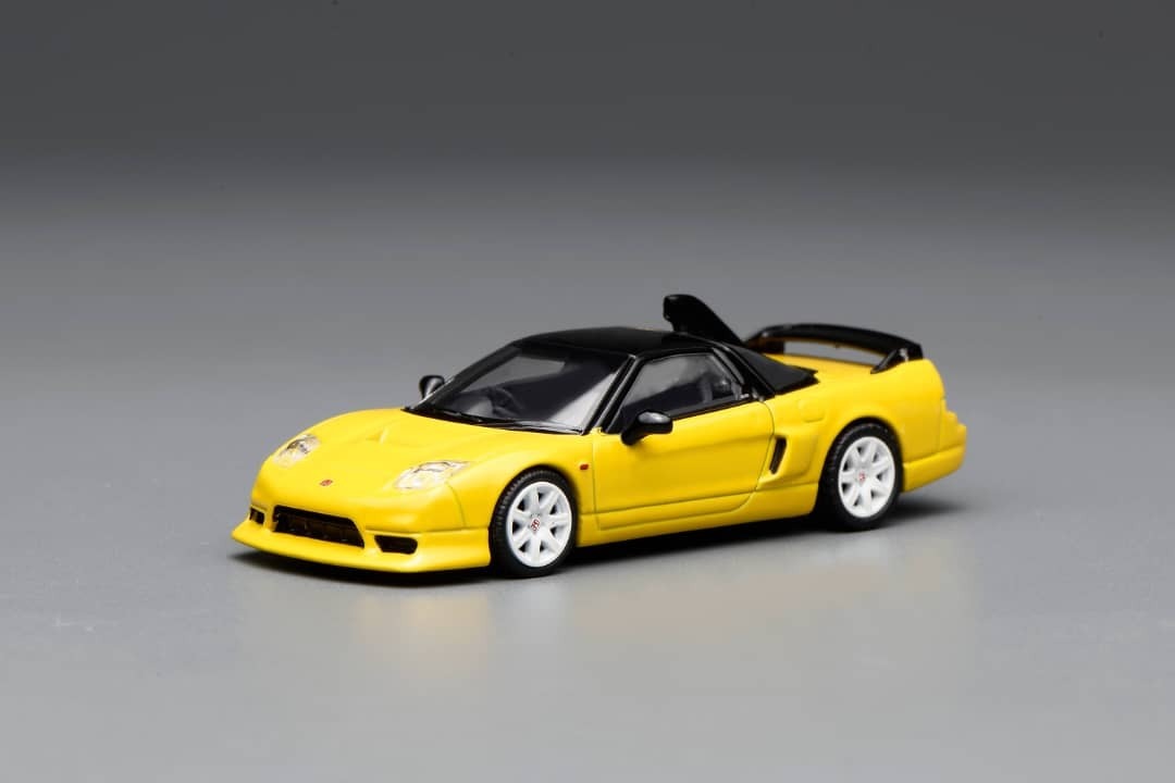 PO-$130 * MOTORHELIX * 1:64 HONDA NSX-R GT NEW INDY YELLOW