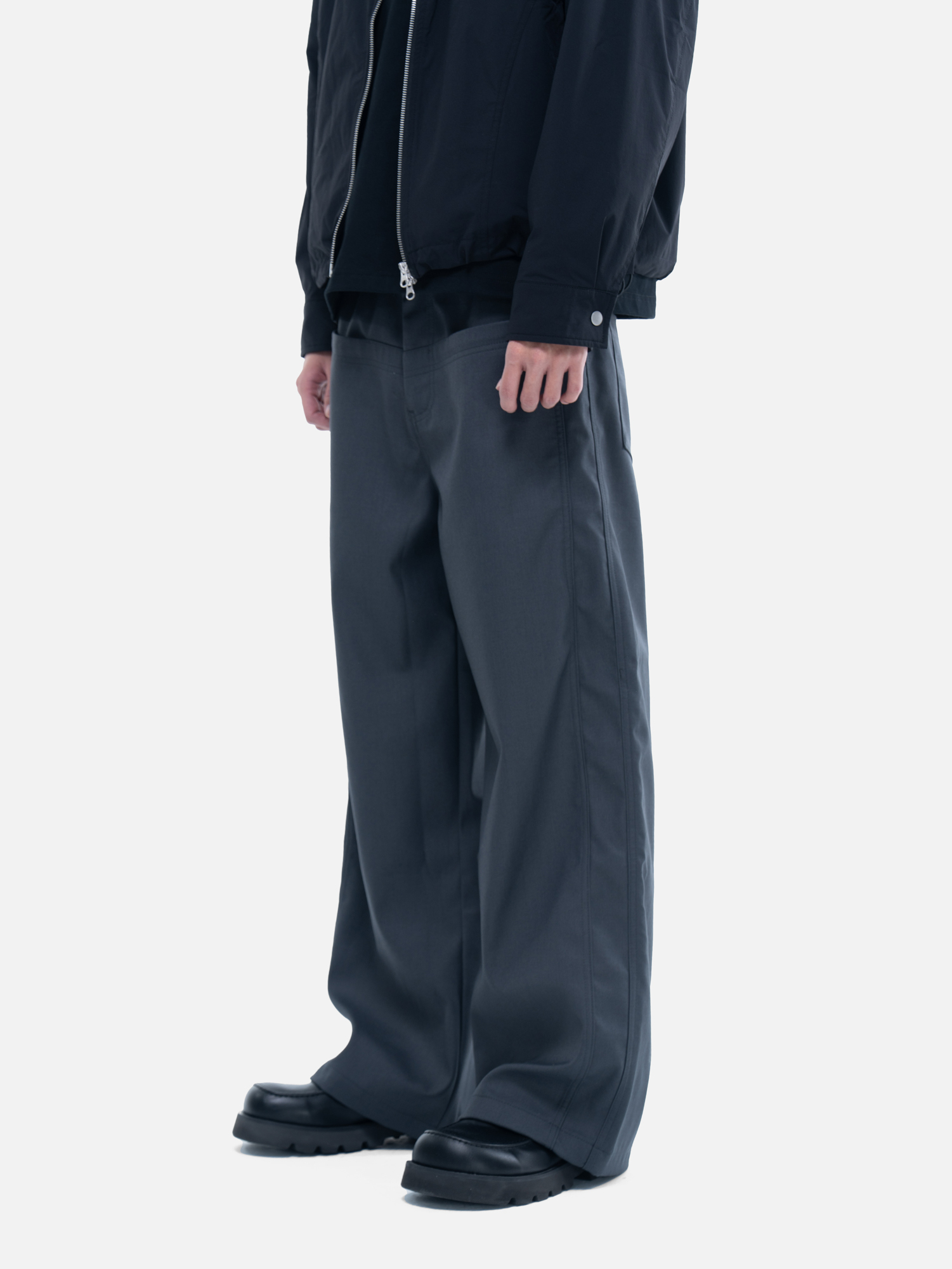 ACR 鐵塔 俐落 極簡 工裝感 西裝褲