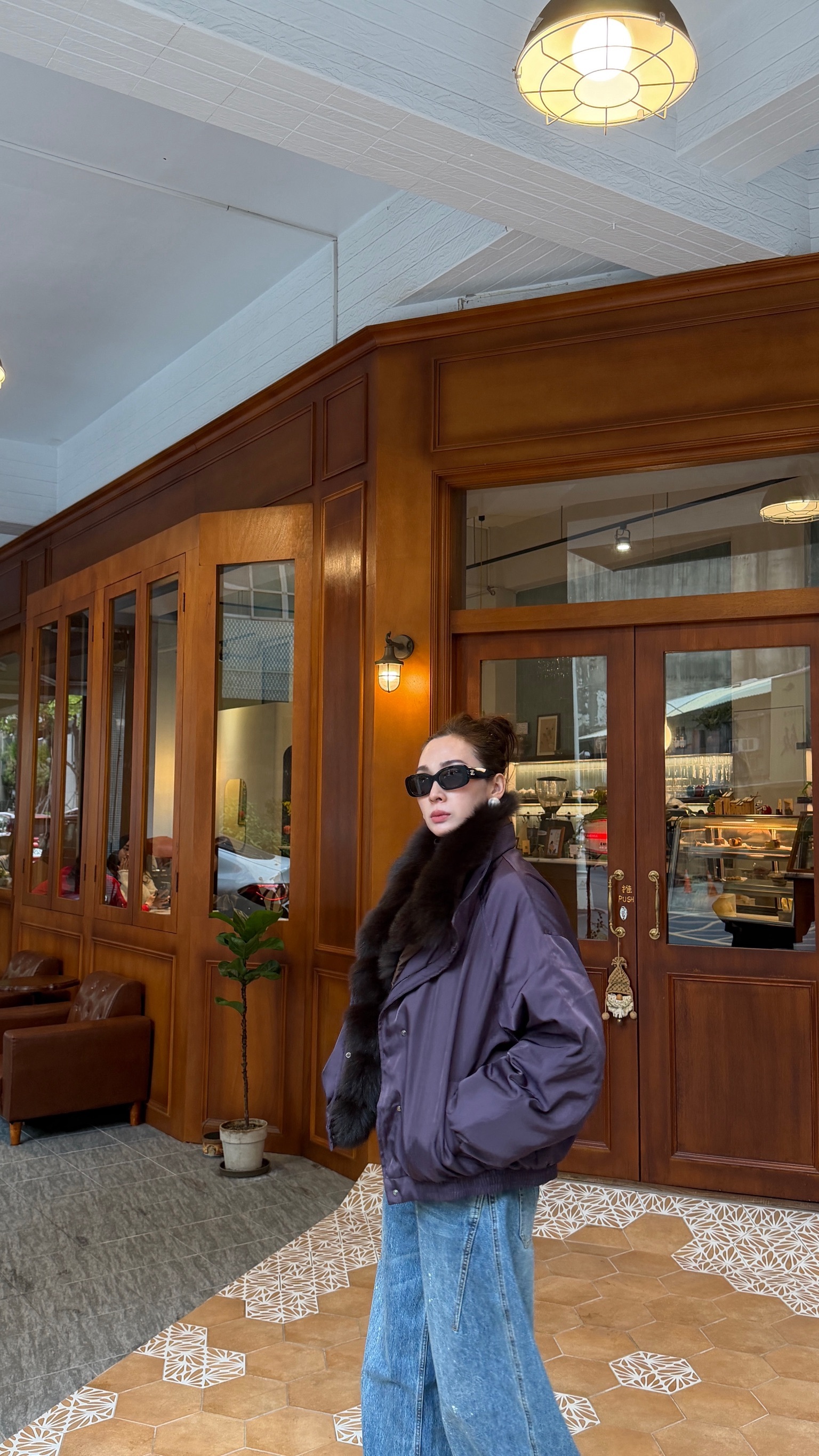 深紫色毛毛飛行羽絨外套