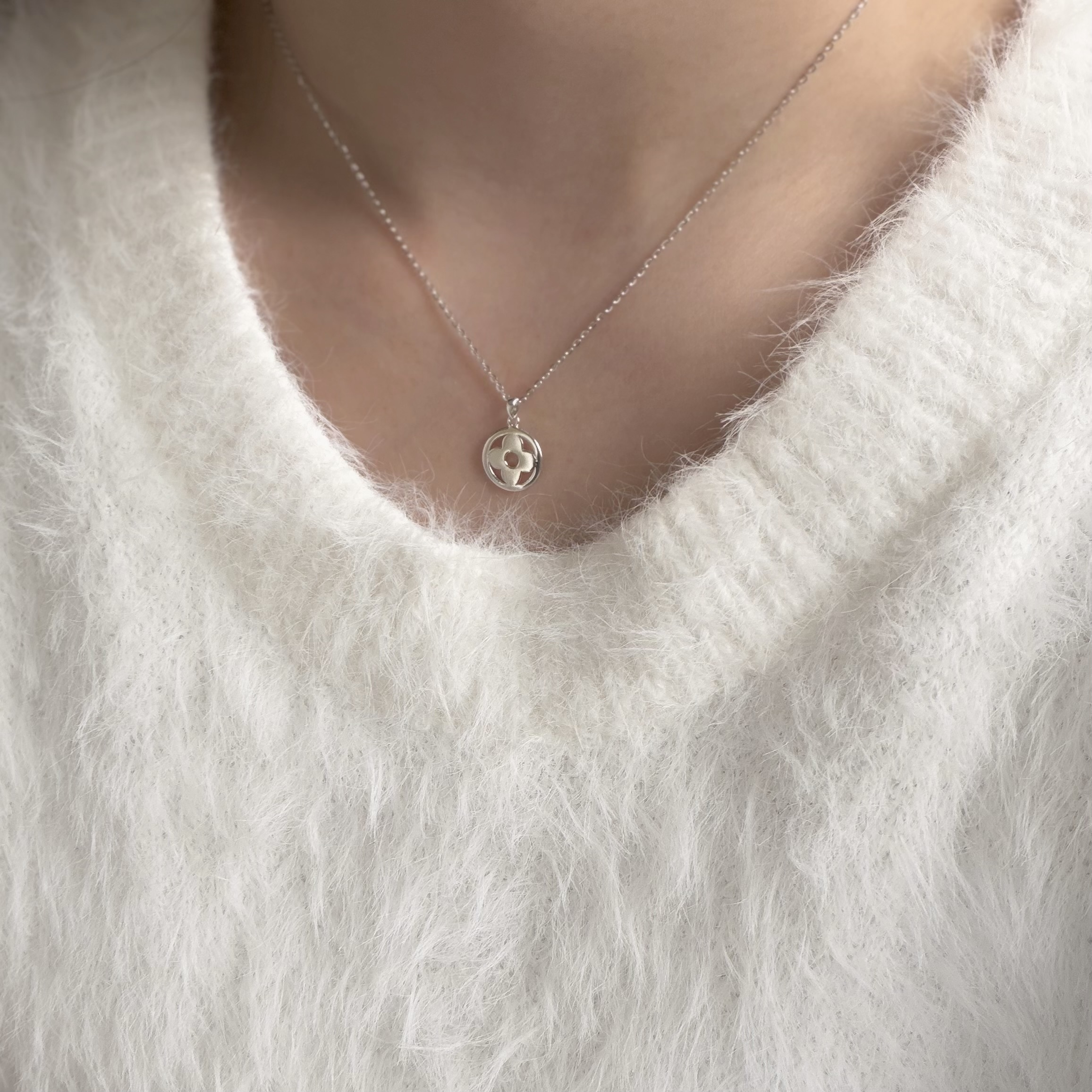 Y430【輕奢】圓圈四葉草純銀鎖骨鏈