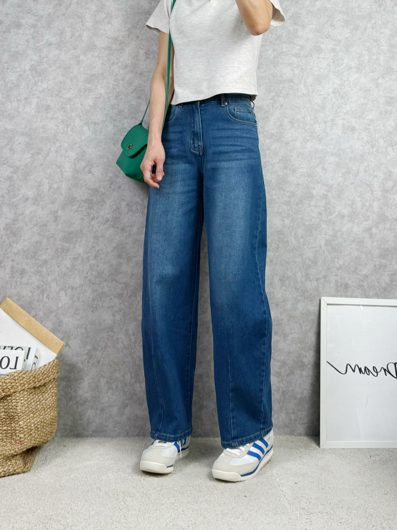 修飾腿型不費力的丹寧藍彎刀褲