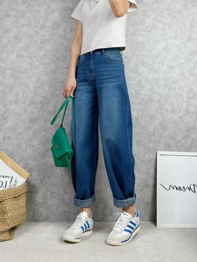 修飾腿型不費力的丹寧藍彎刀褲