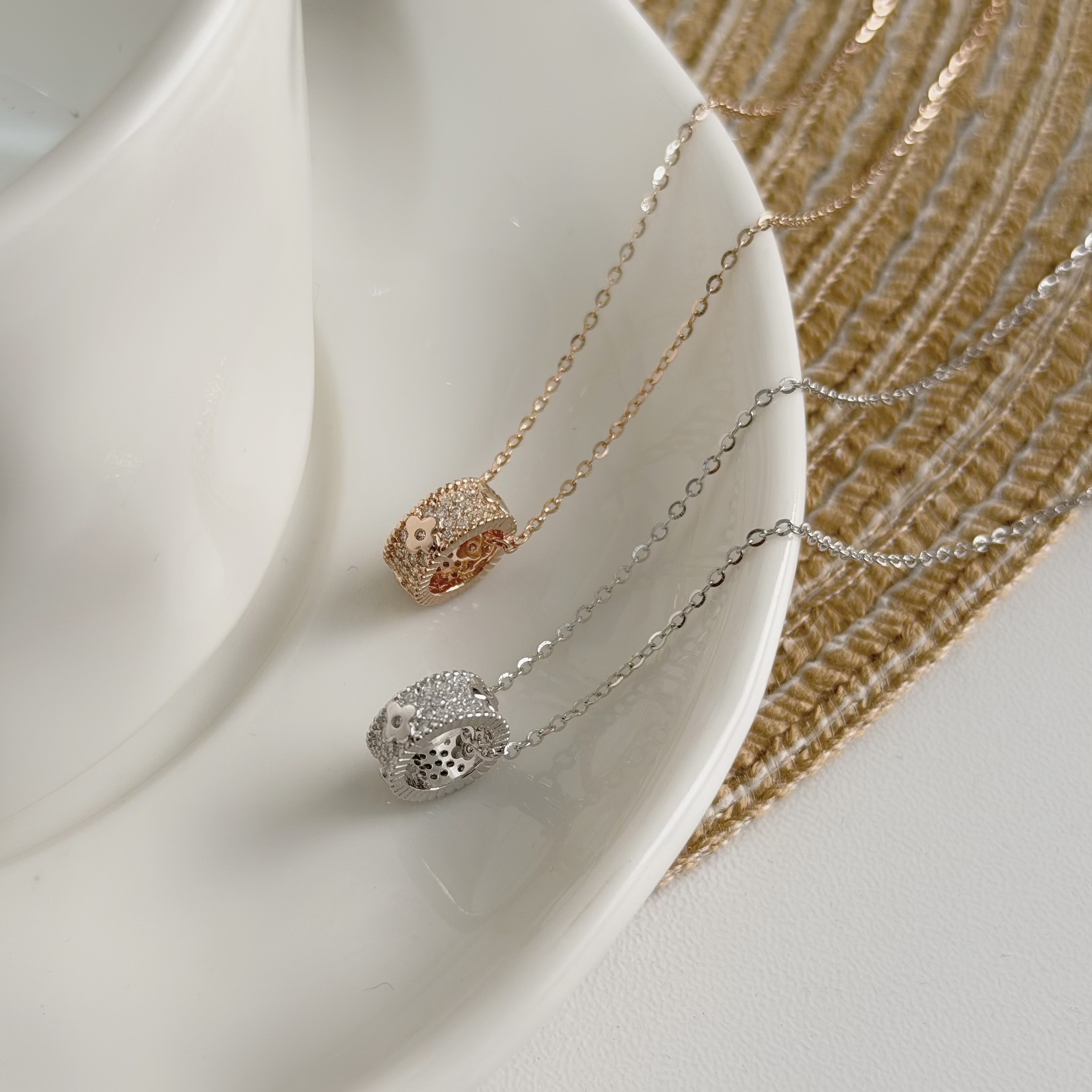 Y334【輕奢】四葉草排鑽圓環純銀鎖骨鏈