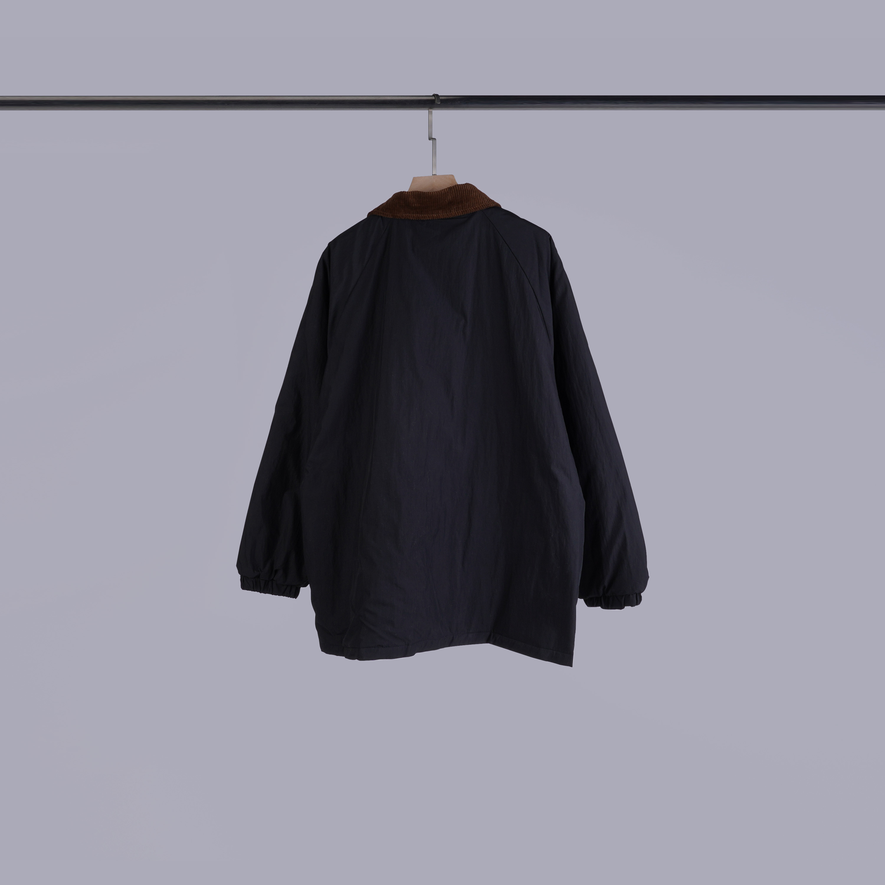 設計感拼接翻領鋪棉外套 | 就是黒