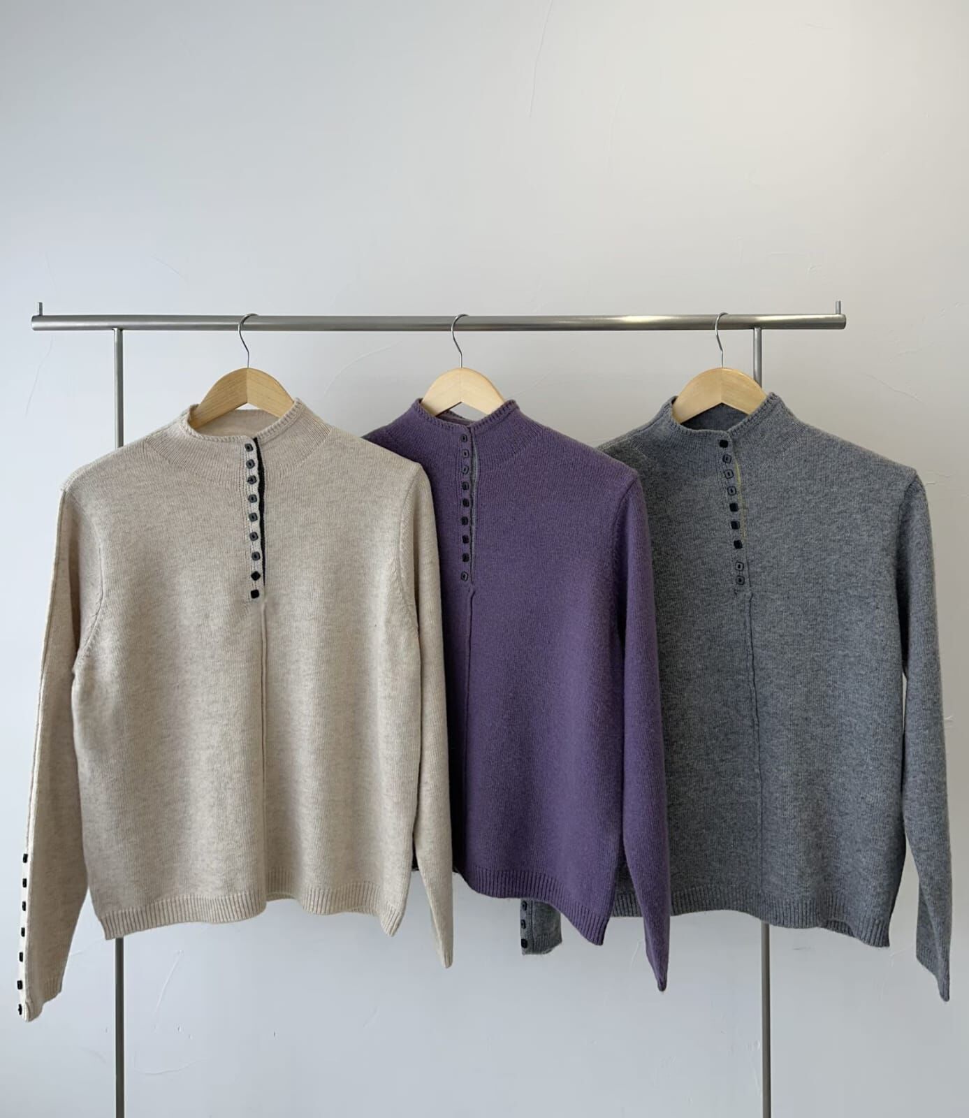 CY5401 排扣企領中線彈性針織上衣 $299/2件 *特價*