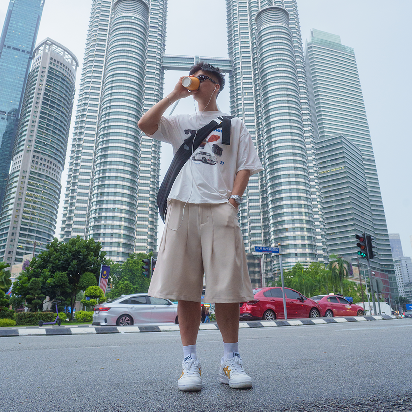 A.A Beige Short Pleated 寬版打褶西裝短褲