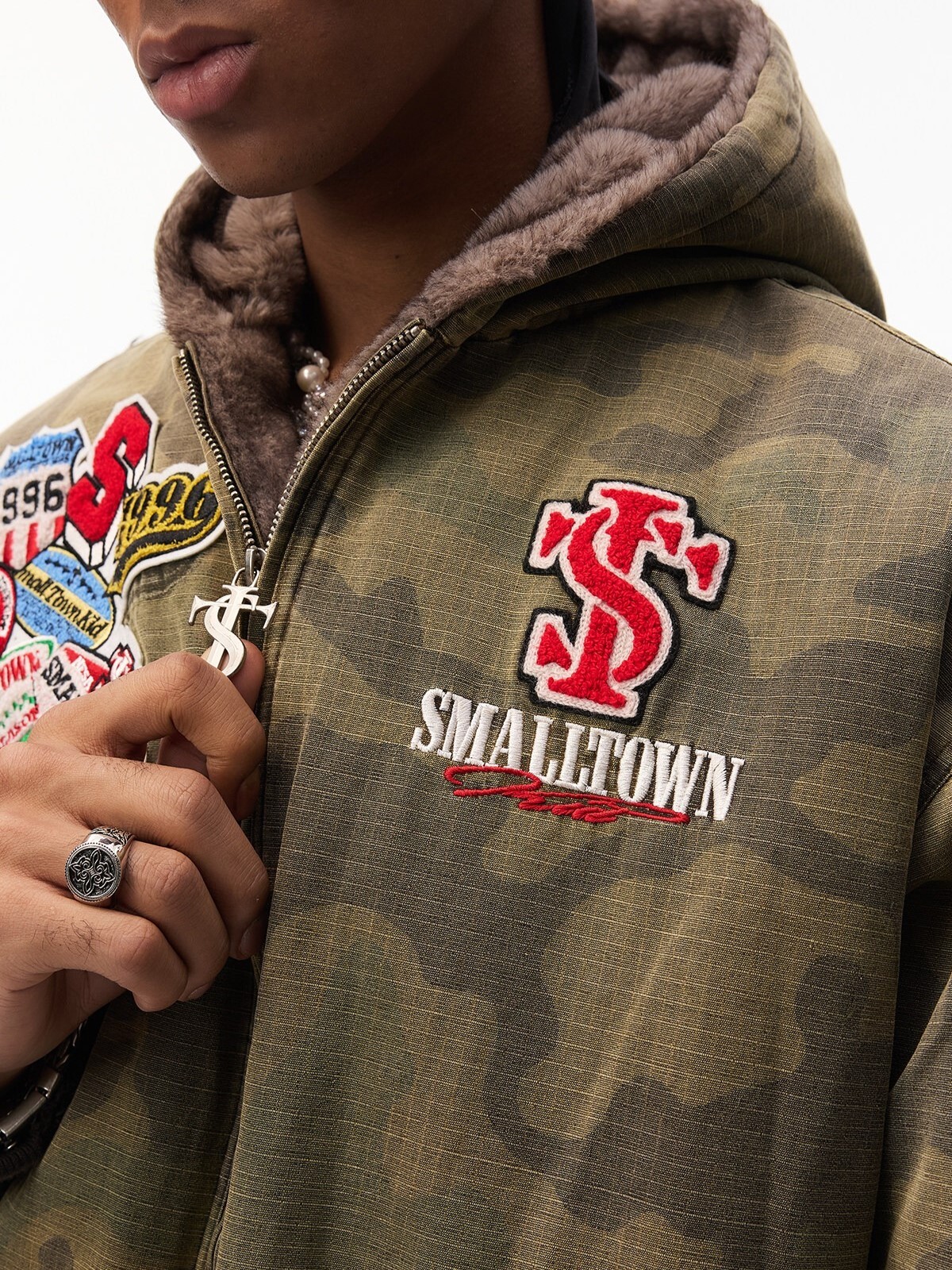 STK SmallTownKid 美式刺繡貼布 內裡毛絨 迷彩連帽外套