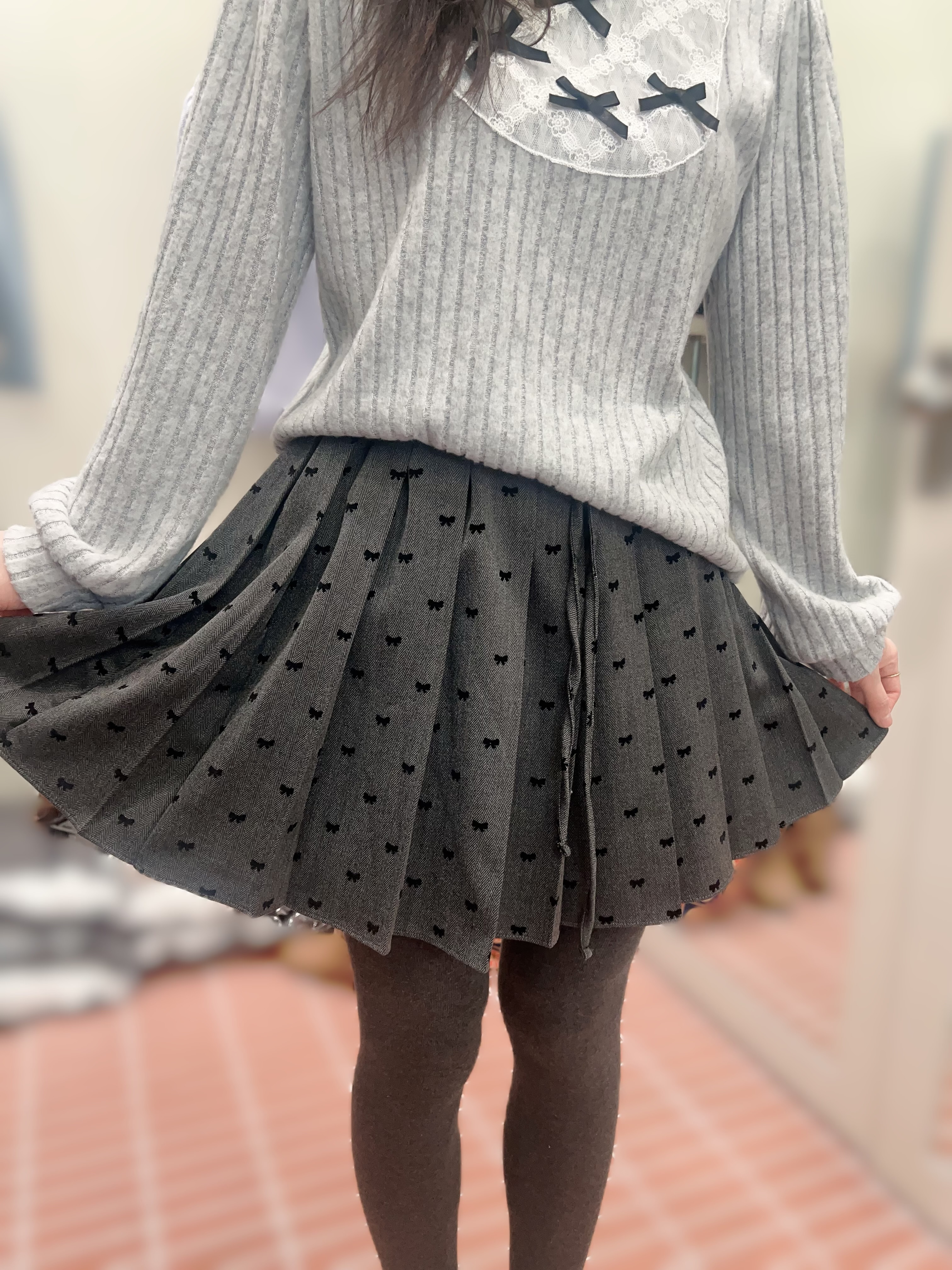 BE80   絲絨蝴蝶結  腰 26-41 Hip 48 長15.5 $499 (一口價)