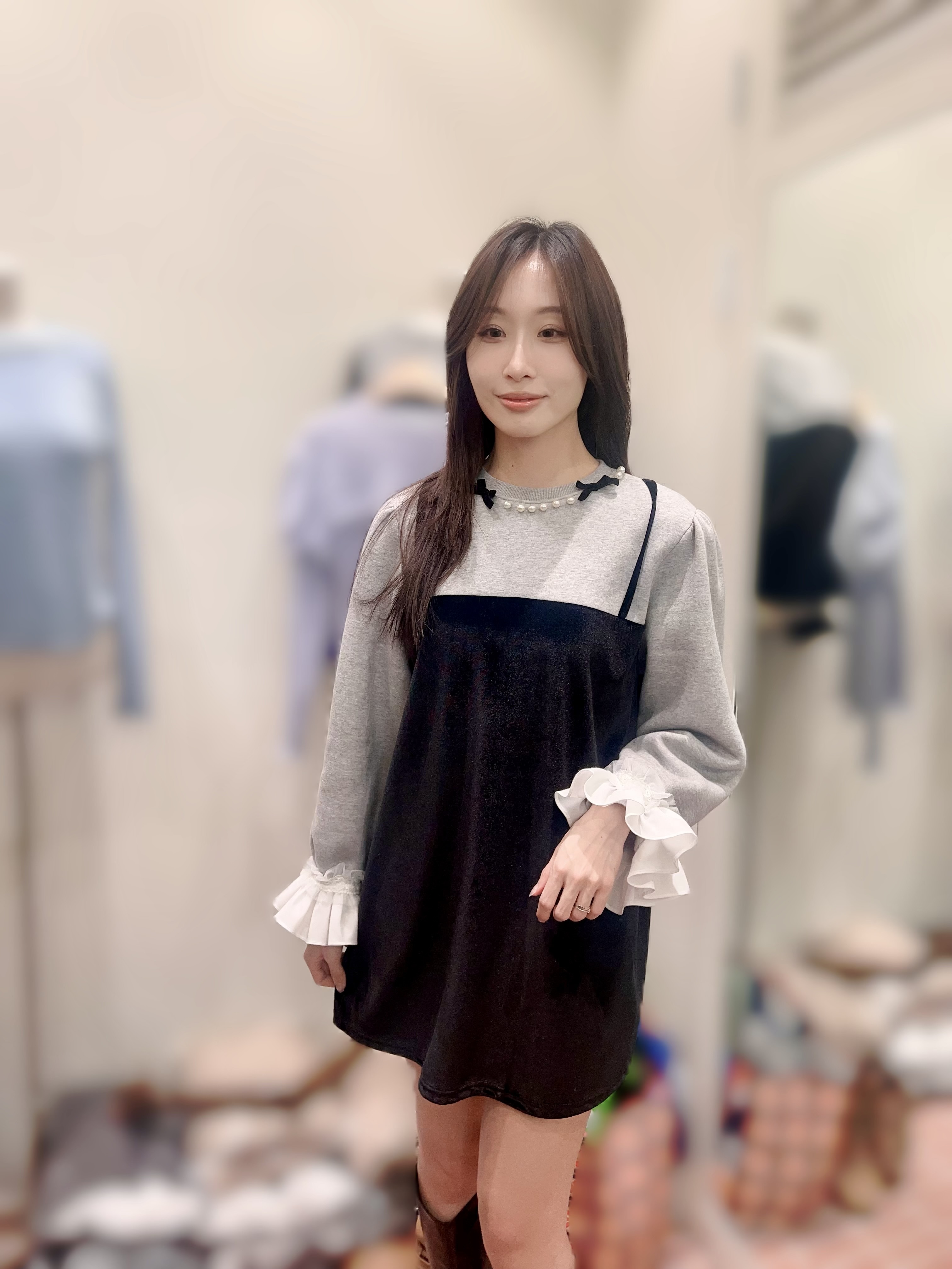 BE83   絲絨連身裙  毛底   胸42 長32 $699 (一口價)