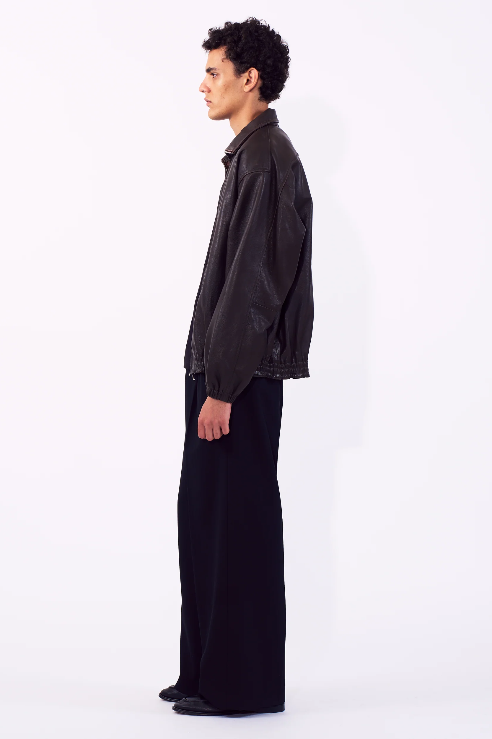パンツ YOKE 2/60 Wool Gabardine3pleated Wideleg YOKE 2/60 WOOL GABARDINE 3PLEATED WIDE-LEG TROUSERS (2C