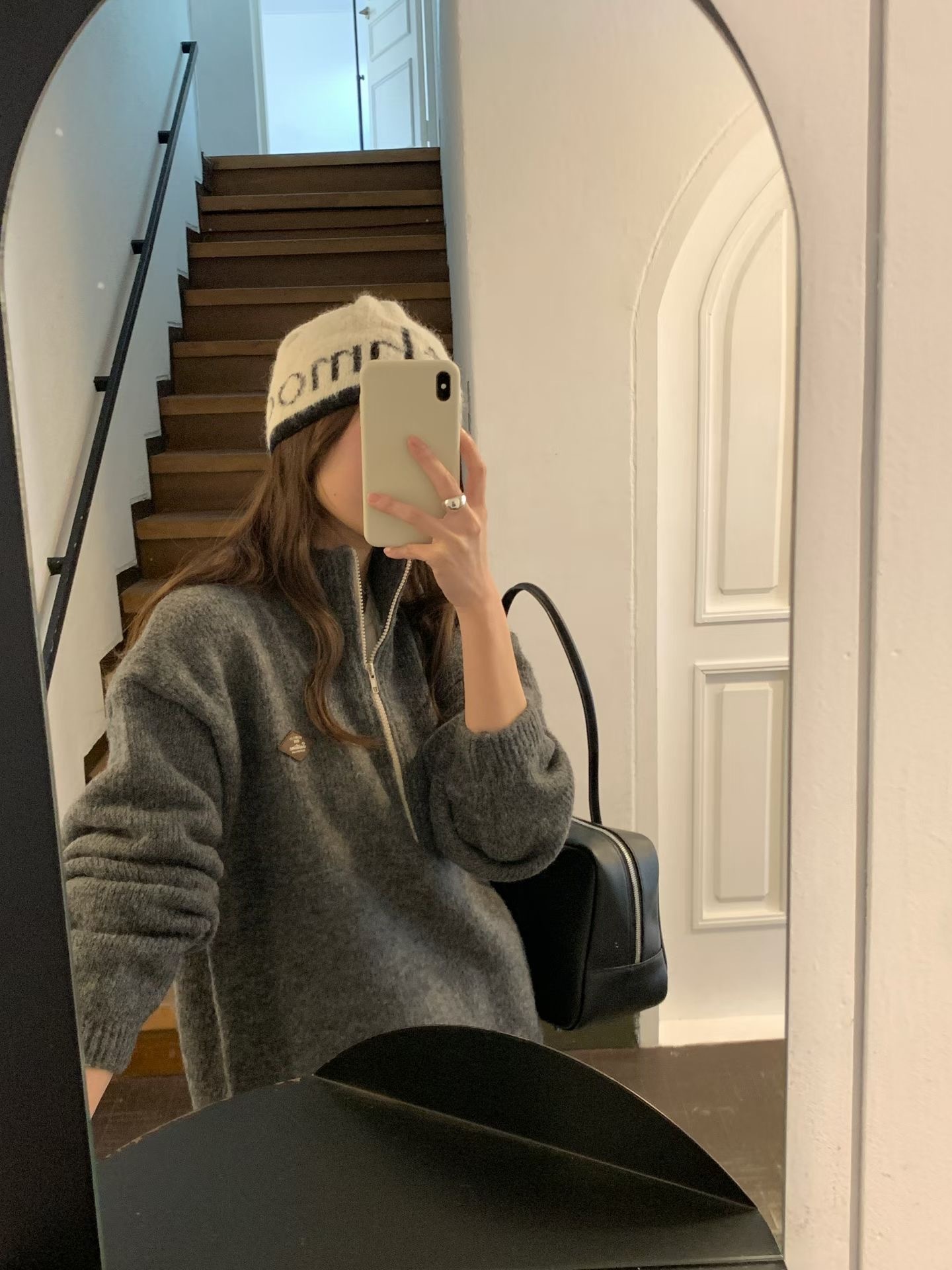 半拉鍊反領毛衣