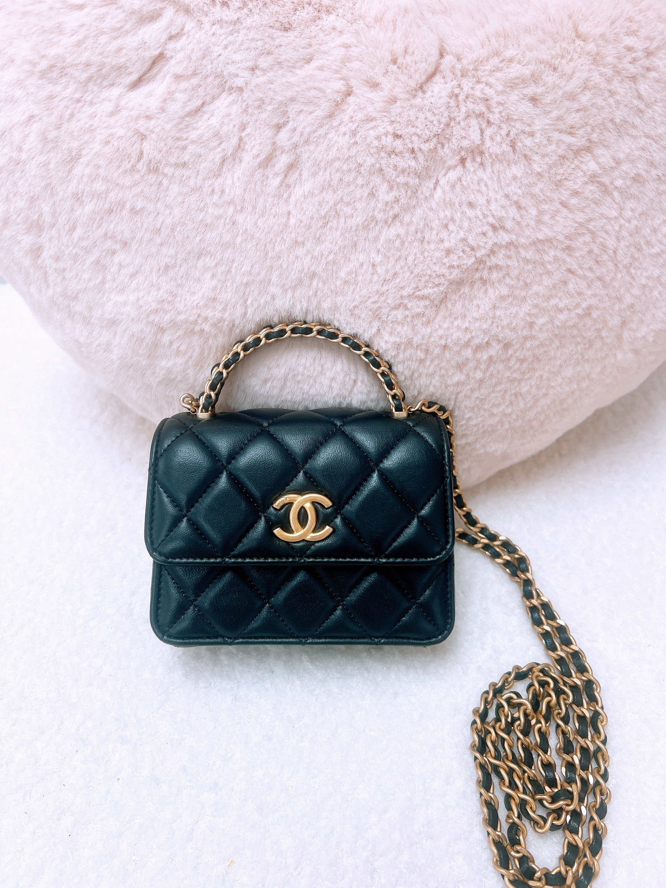 Chanel mini handle flap 22k (black GHW)