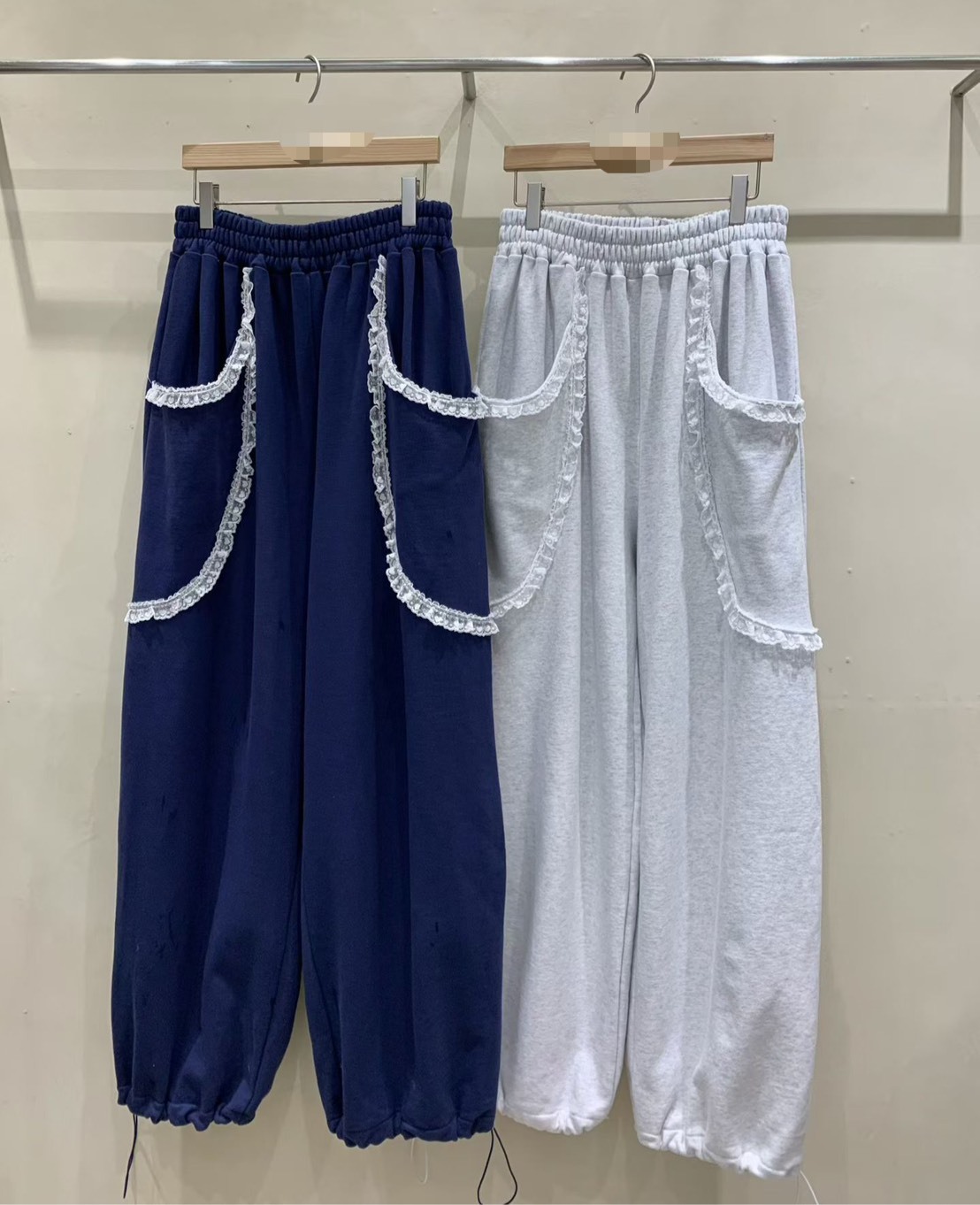 蕾絲滾圈休閒褲