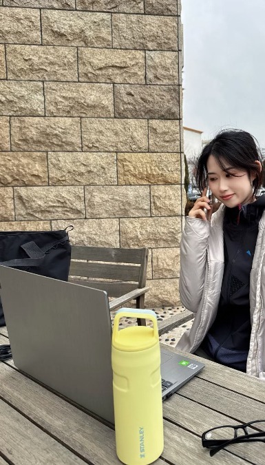 【預購】Stanley IceFlow H011254 帶蓋便攜式水瓶 36oz