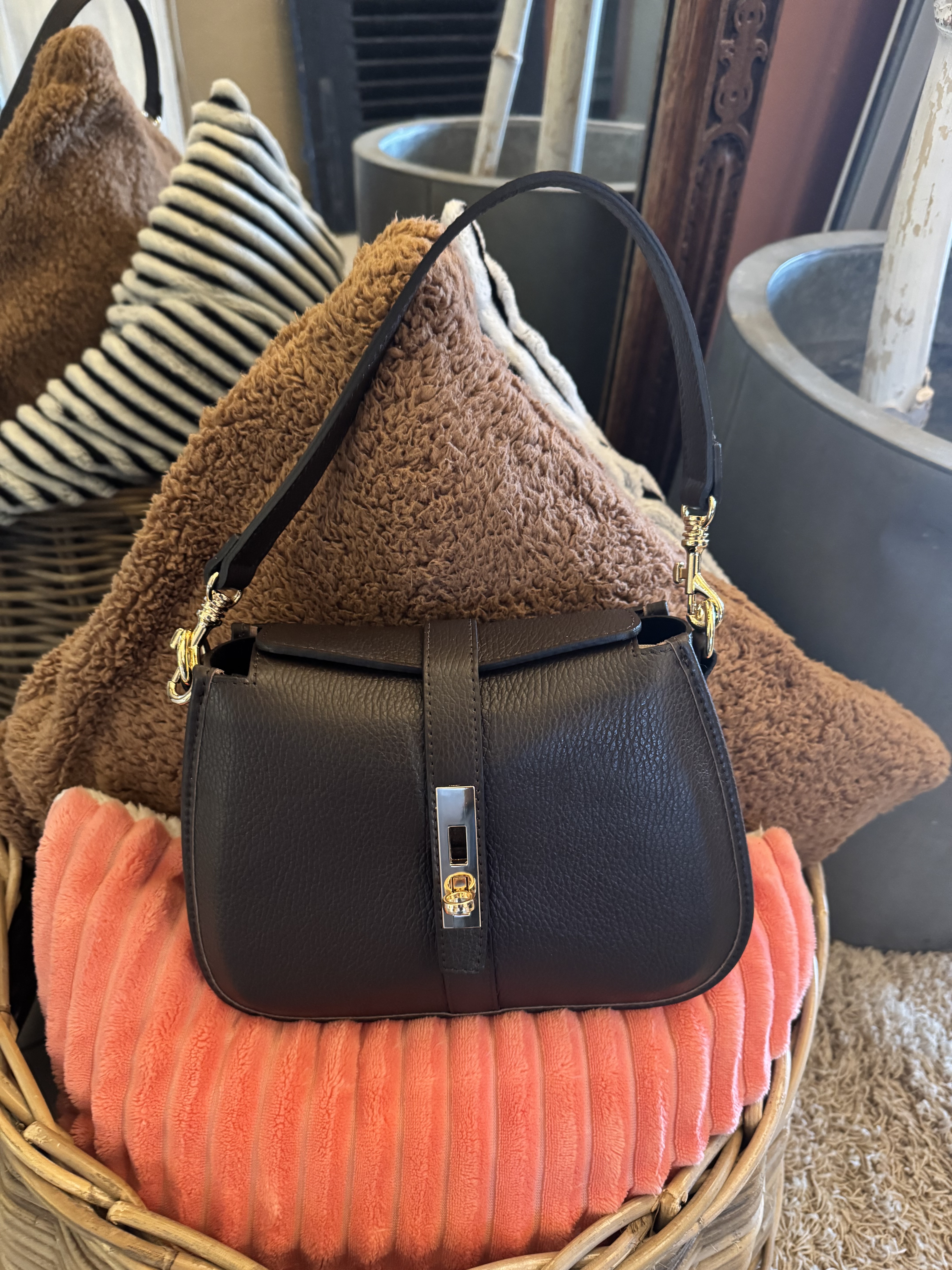 Cherry Paris Leather CERISE - 4203 Chocolate 朱古力