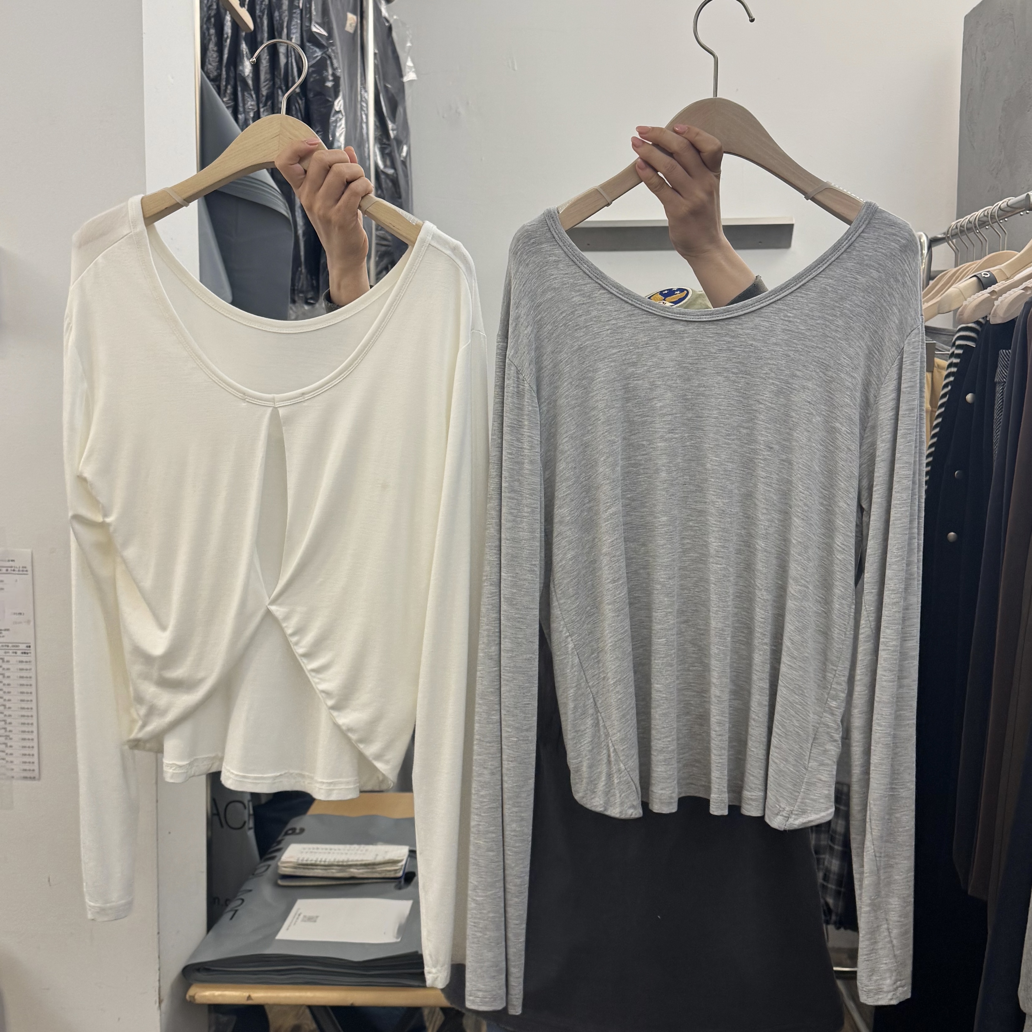 JL02 布料Q彈超舒服背小辣上衣(灰/白)