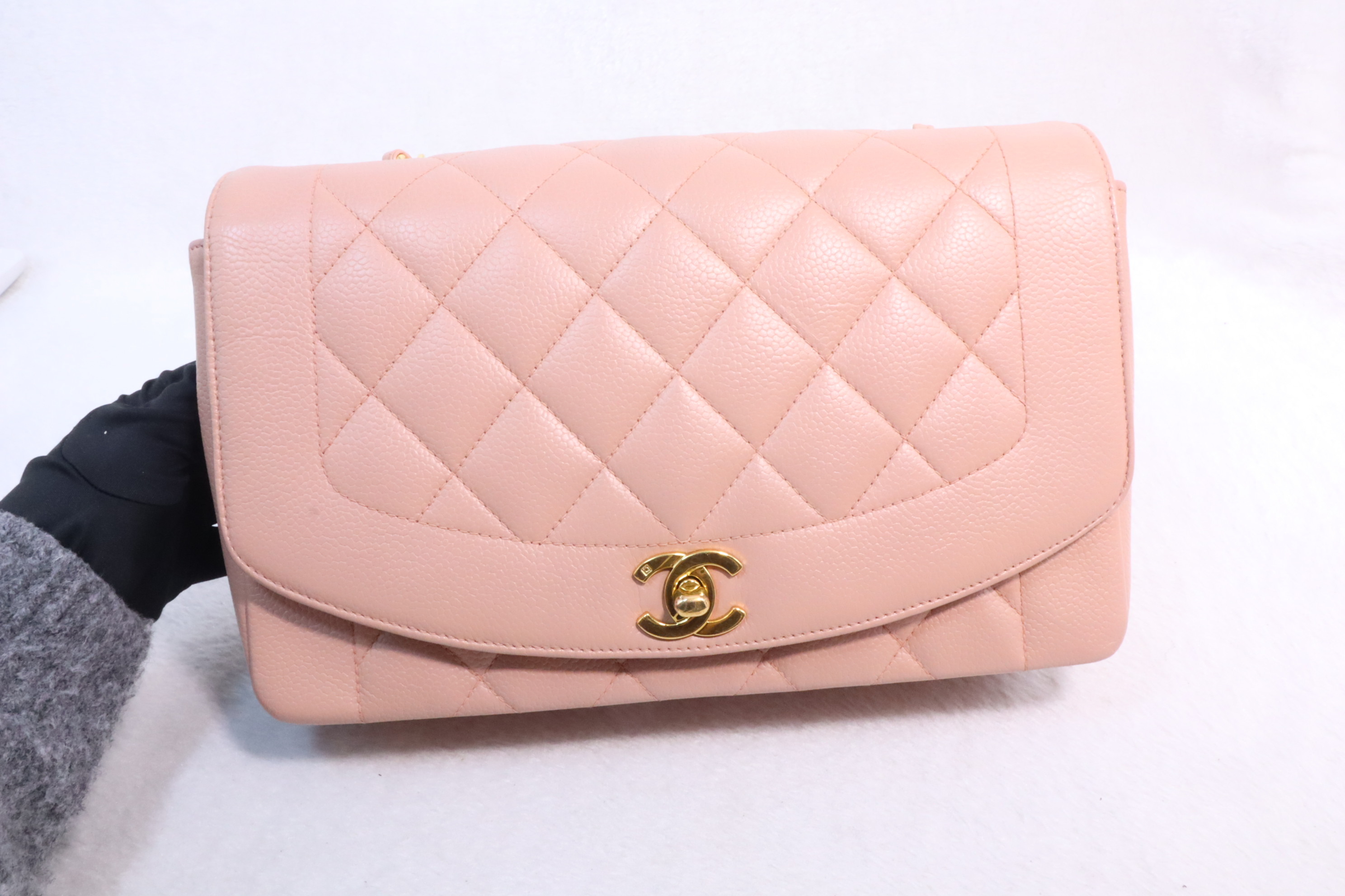 Chanel Diana Classic Flap Bag 粉紅色💗 （現貨）