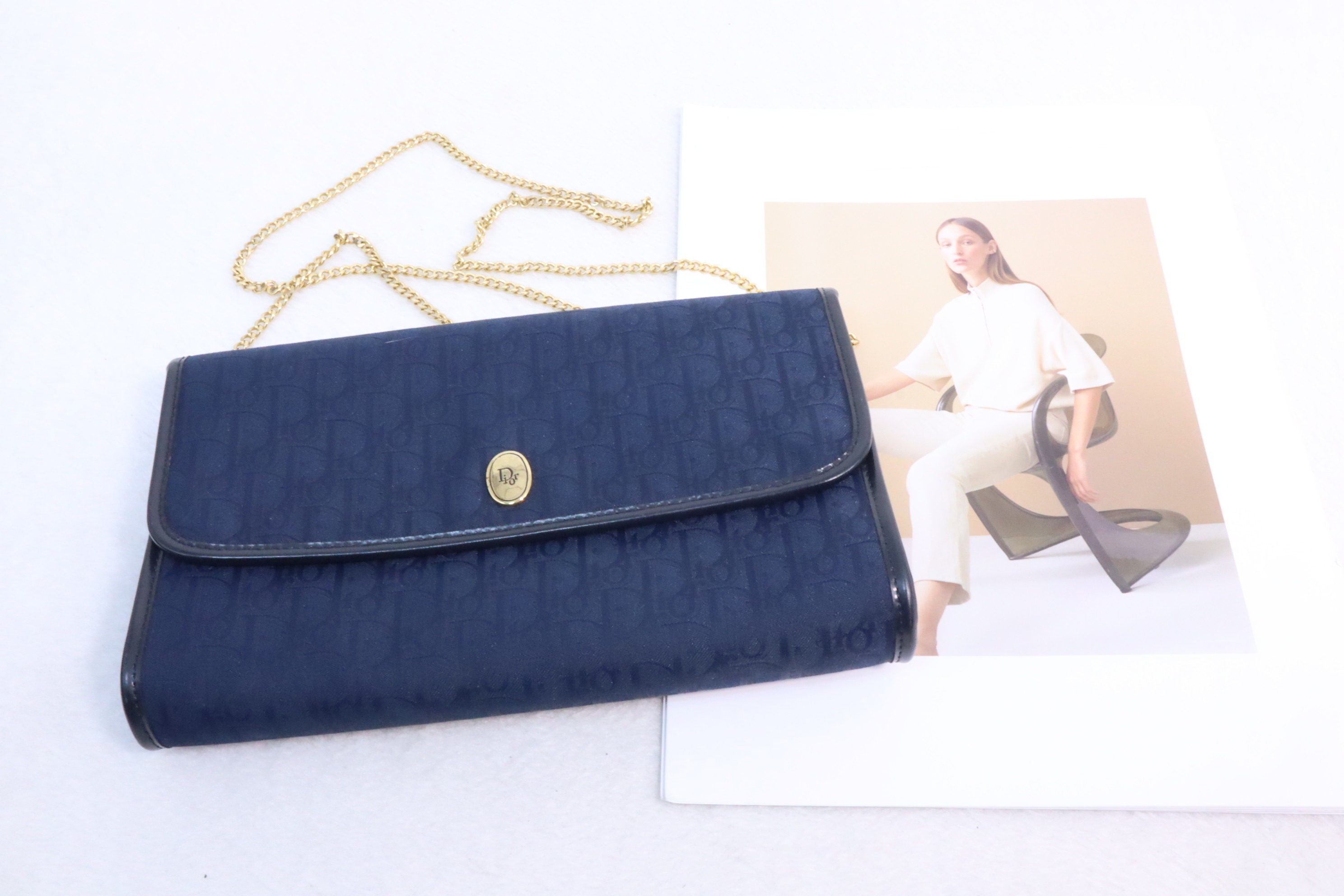 Dior 深藍色暗花斜孭/上膊袋仔💙 （現貨）