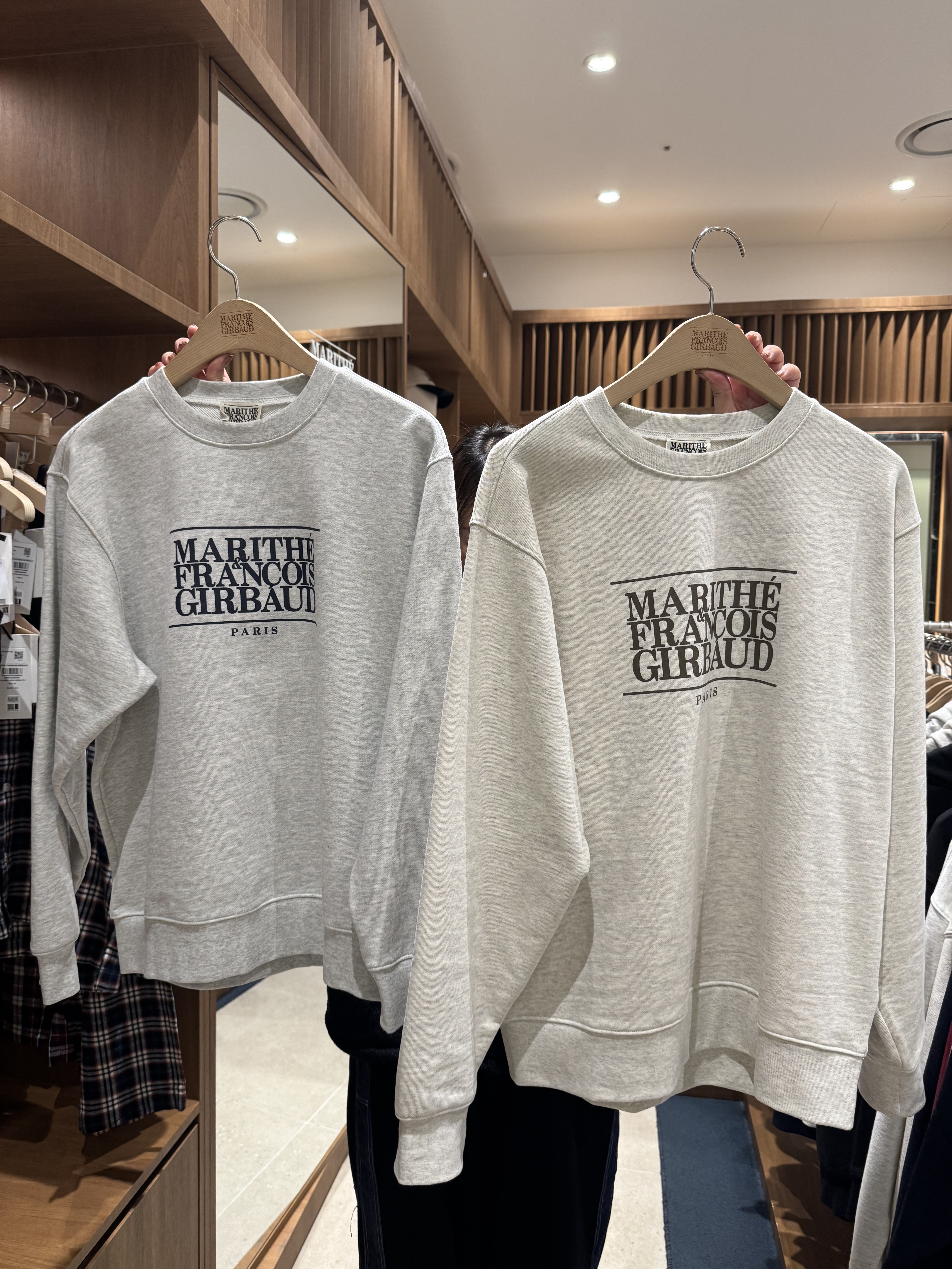 A1MF07 大Logo長版衛衣*4色