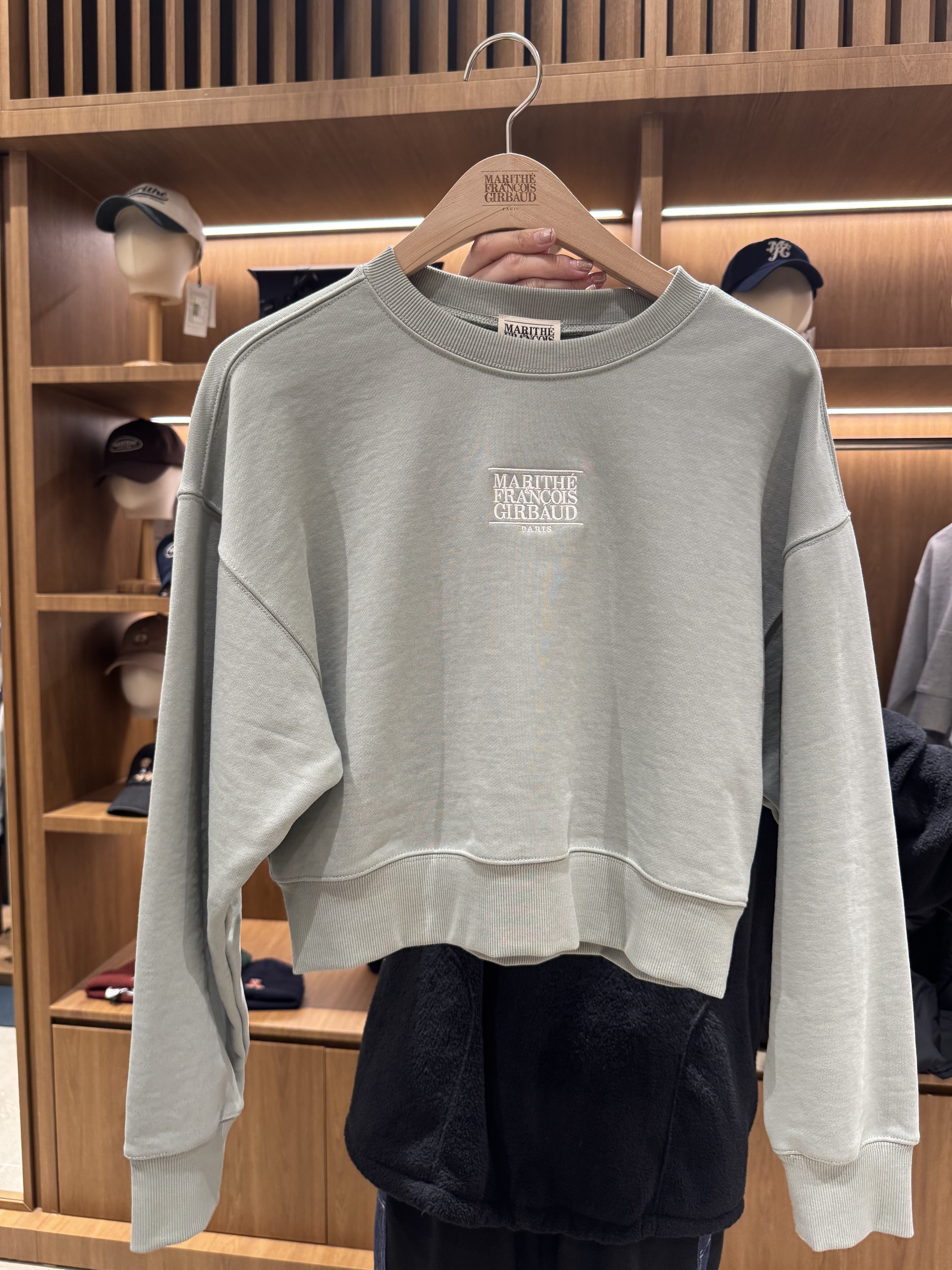 A1MF13 中間小Logo短衛衣*3色